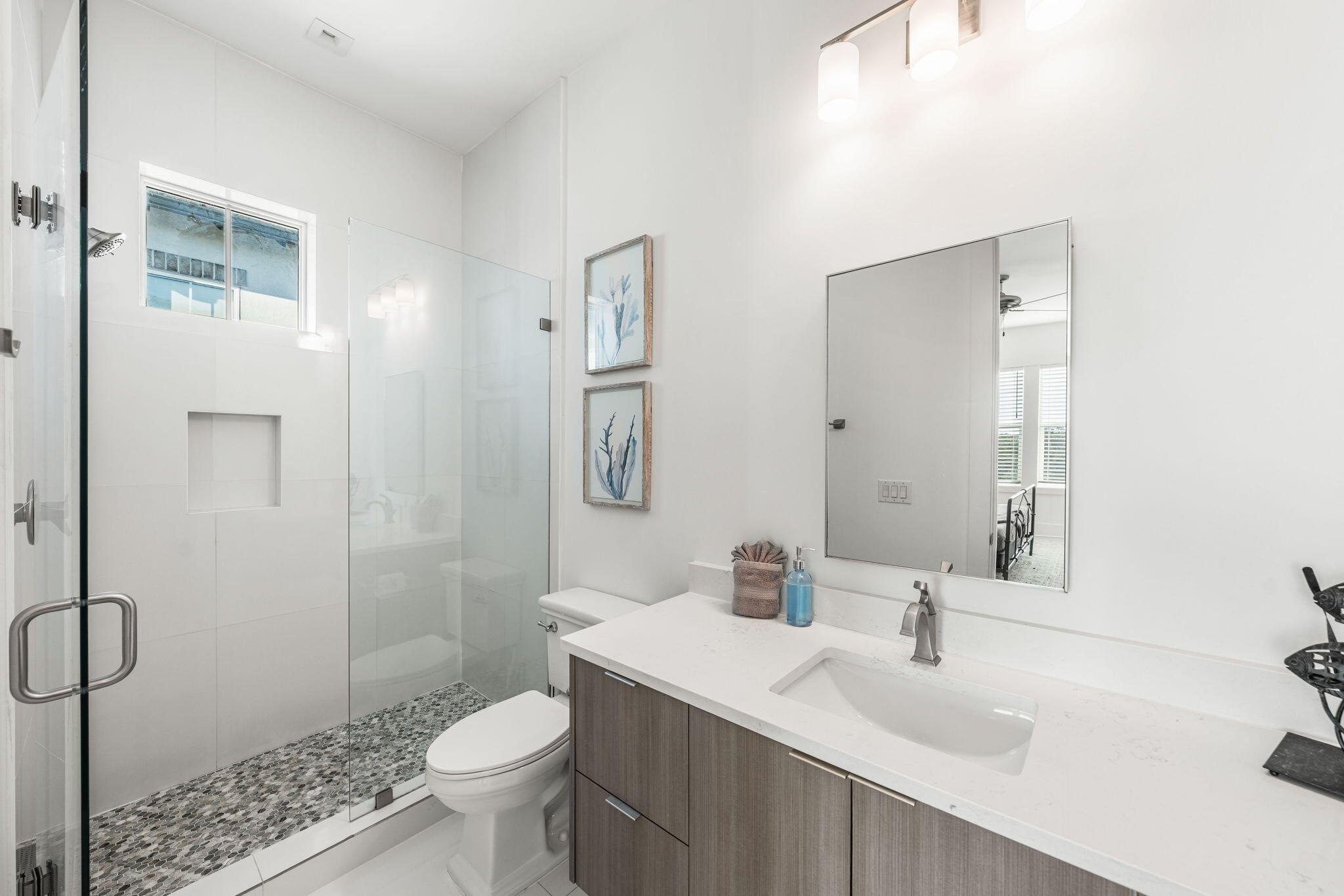 393 County Hwy - Residential