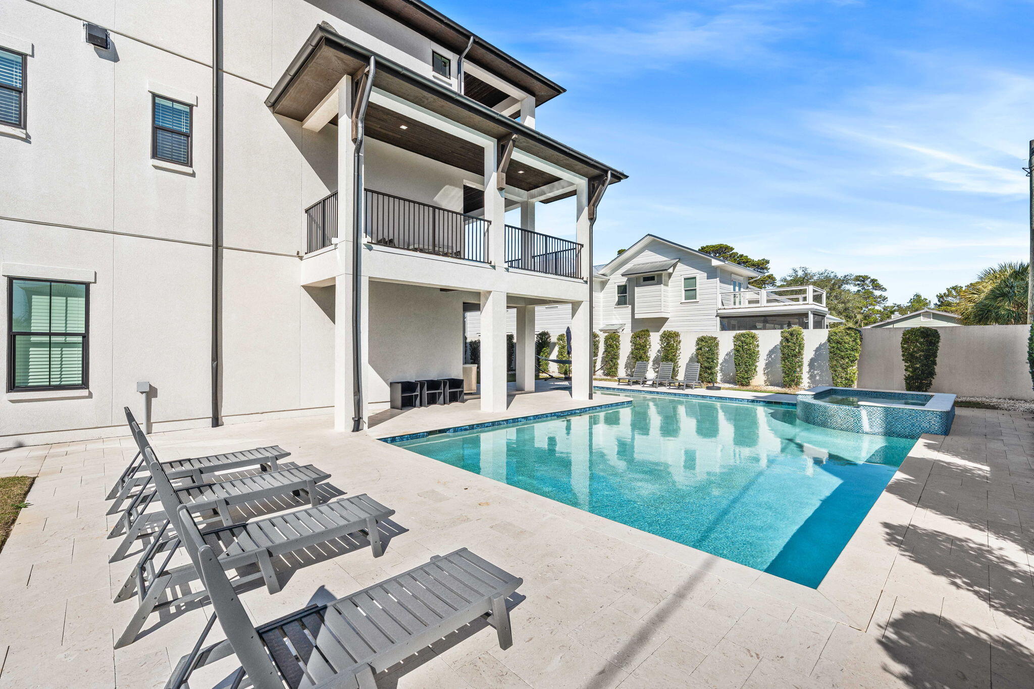 393 County Hwy - Residential