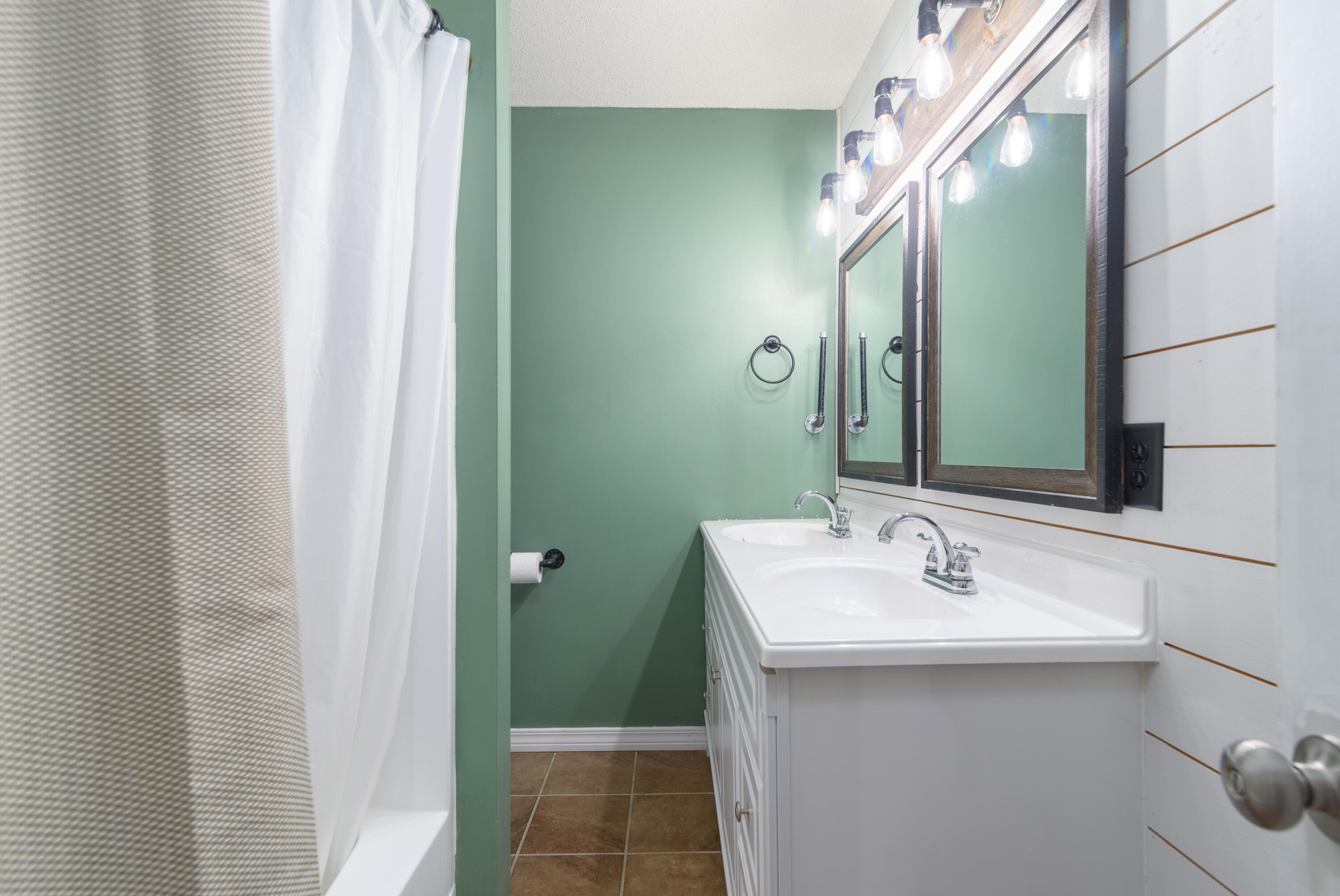 COUNTRYVIEW ESTATES - Residential