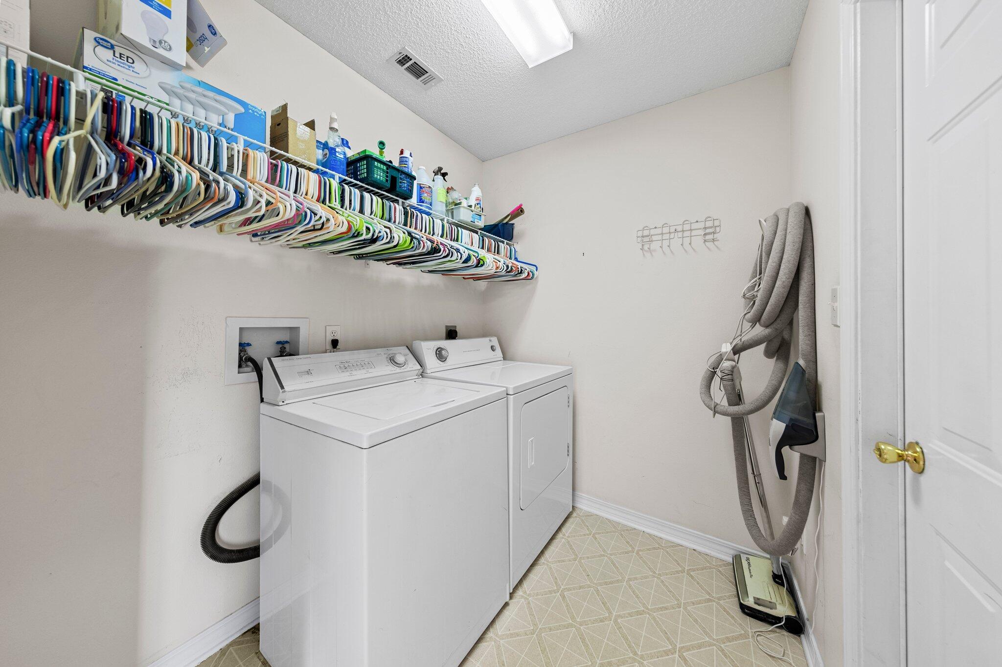 NORTH RIDGE CREEK S/D 2ND ADDN - Residential