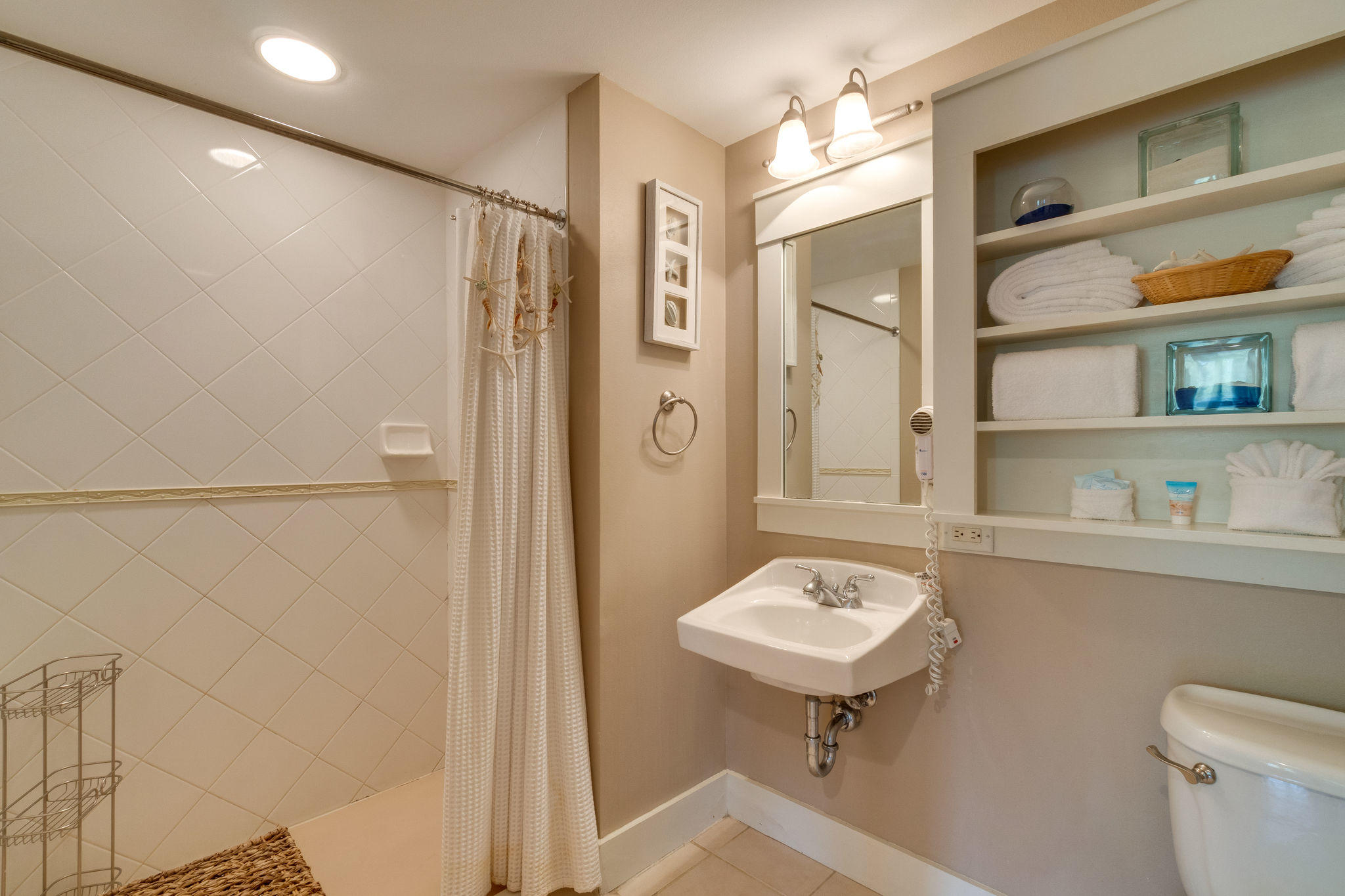 PILOT HOUSE - Residential