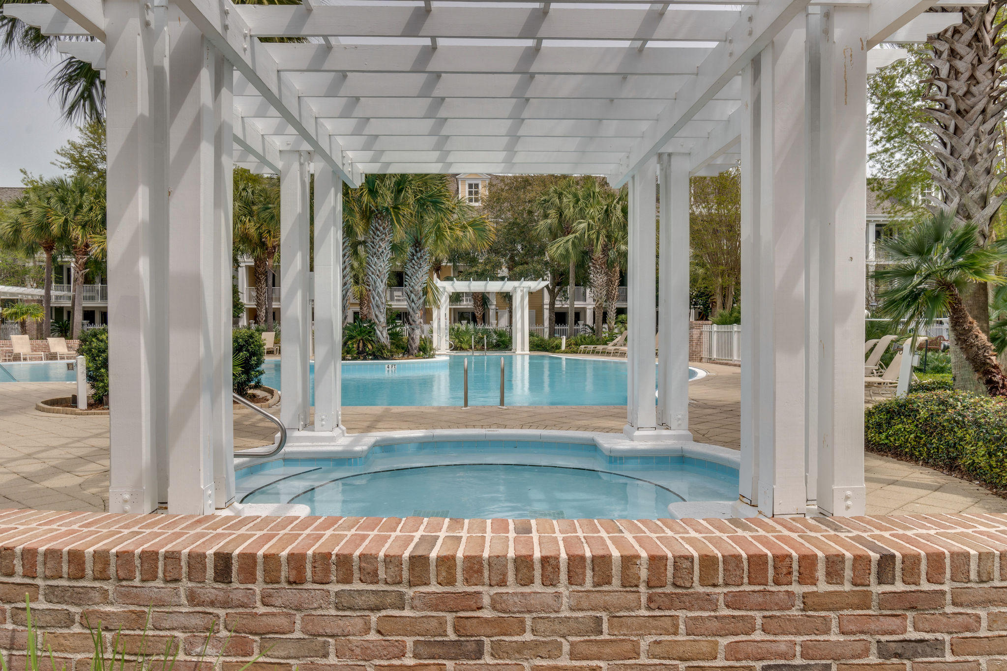 PILOT HOUSE - Residential