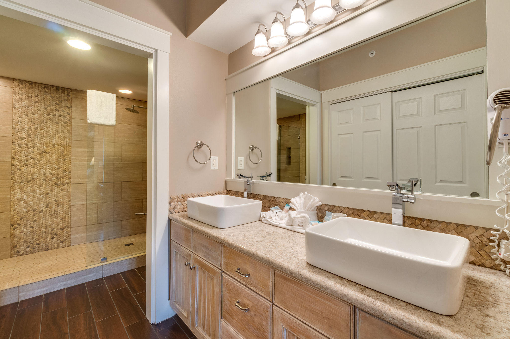 PILOT HOUSE - Residential