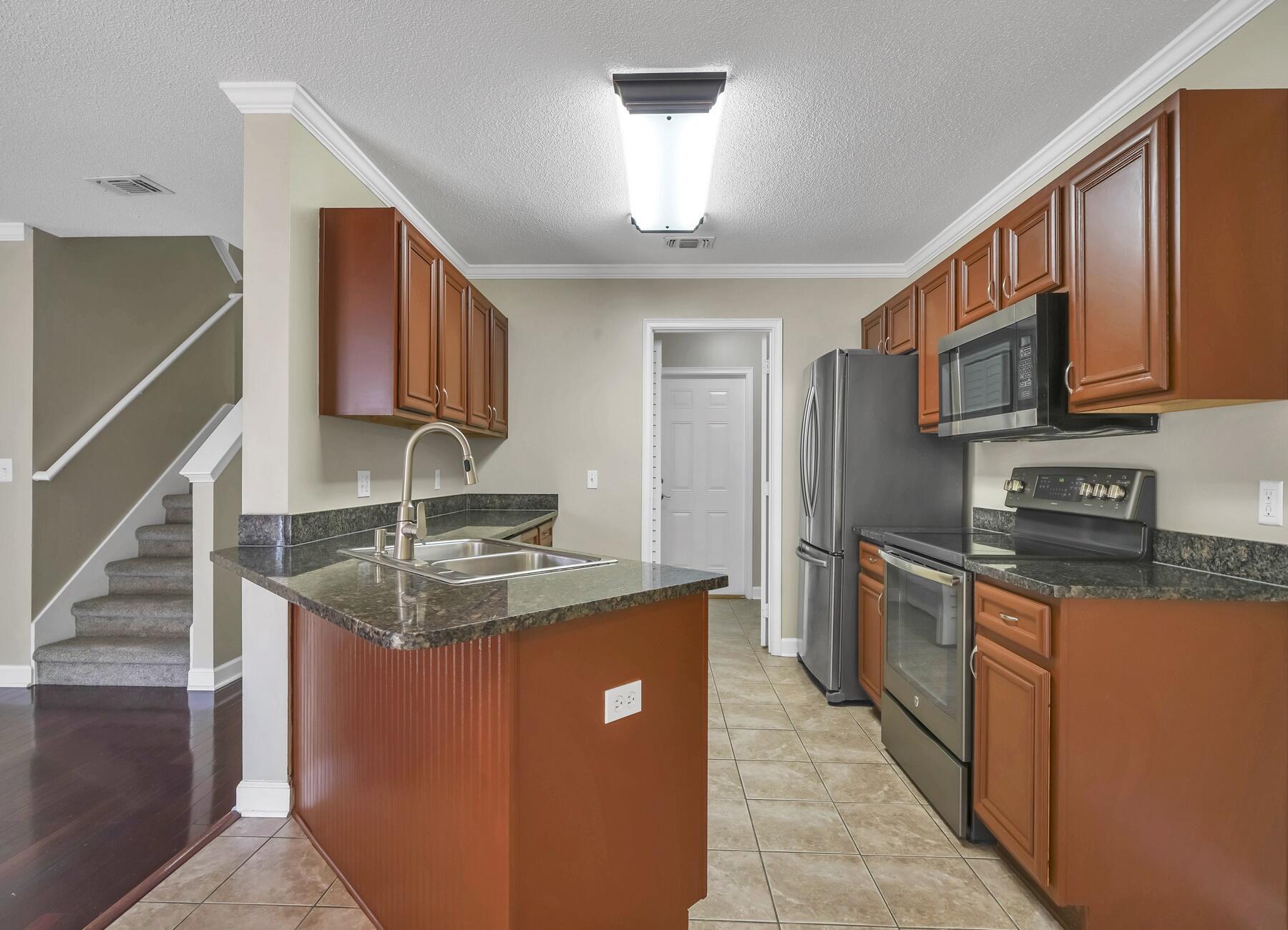 SUMMERWOOD S/D - Residential Lease