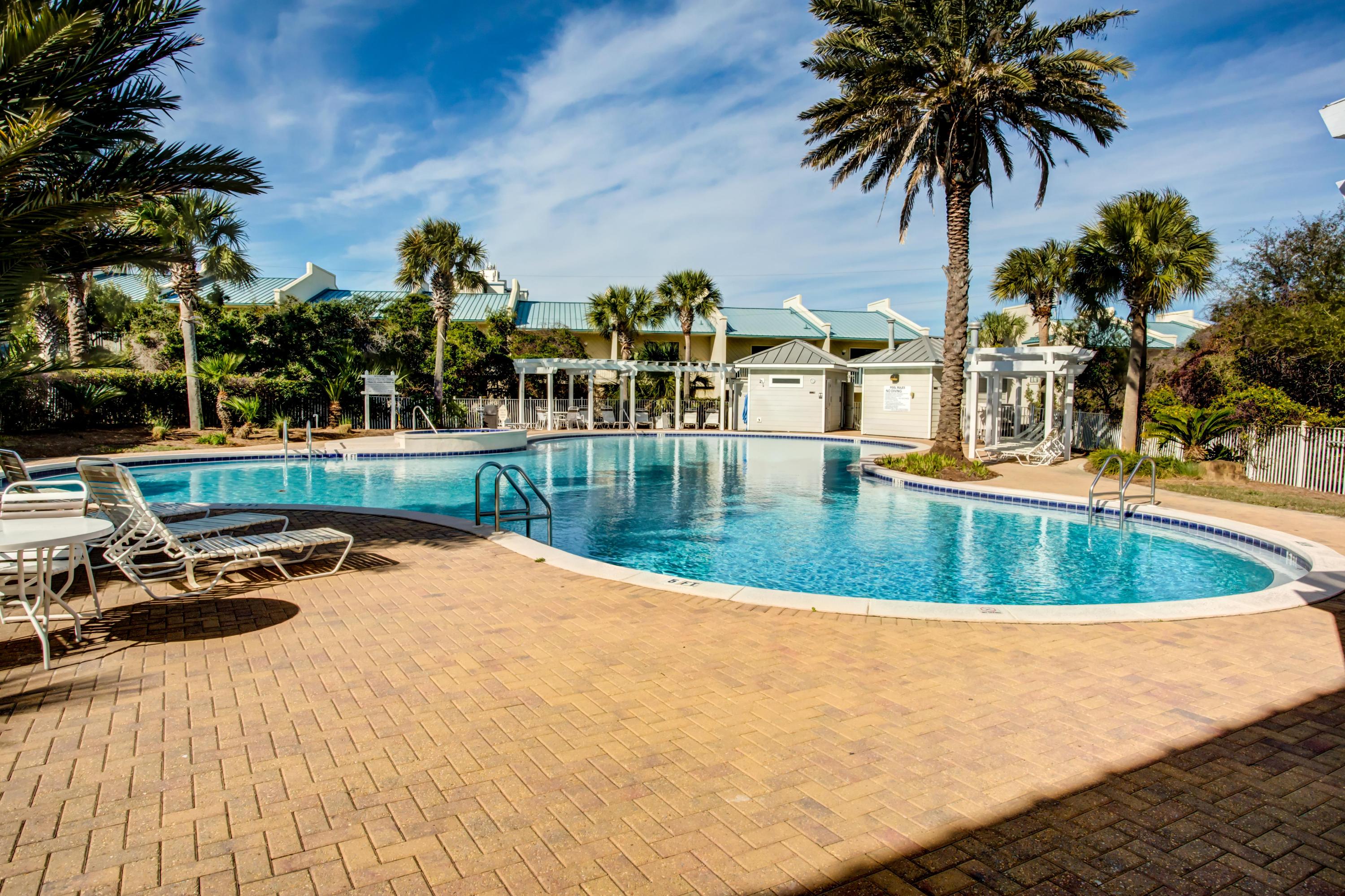 BEACH RETREAT - Residential