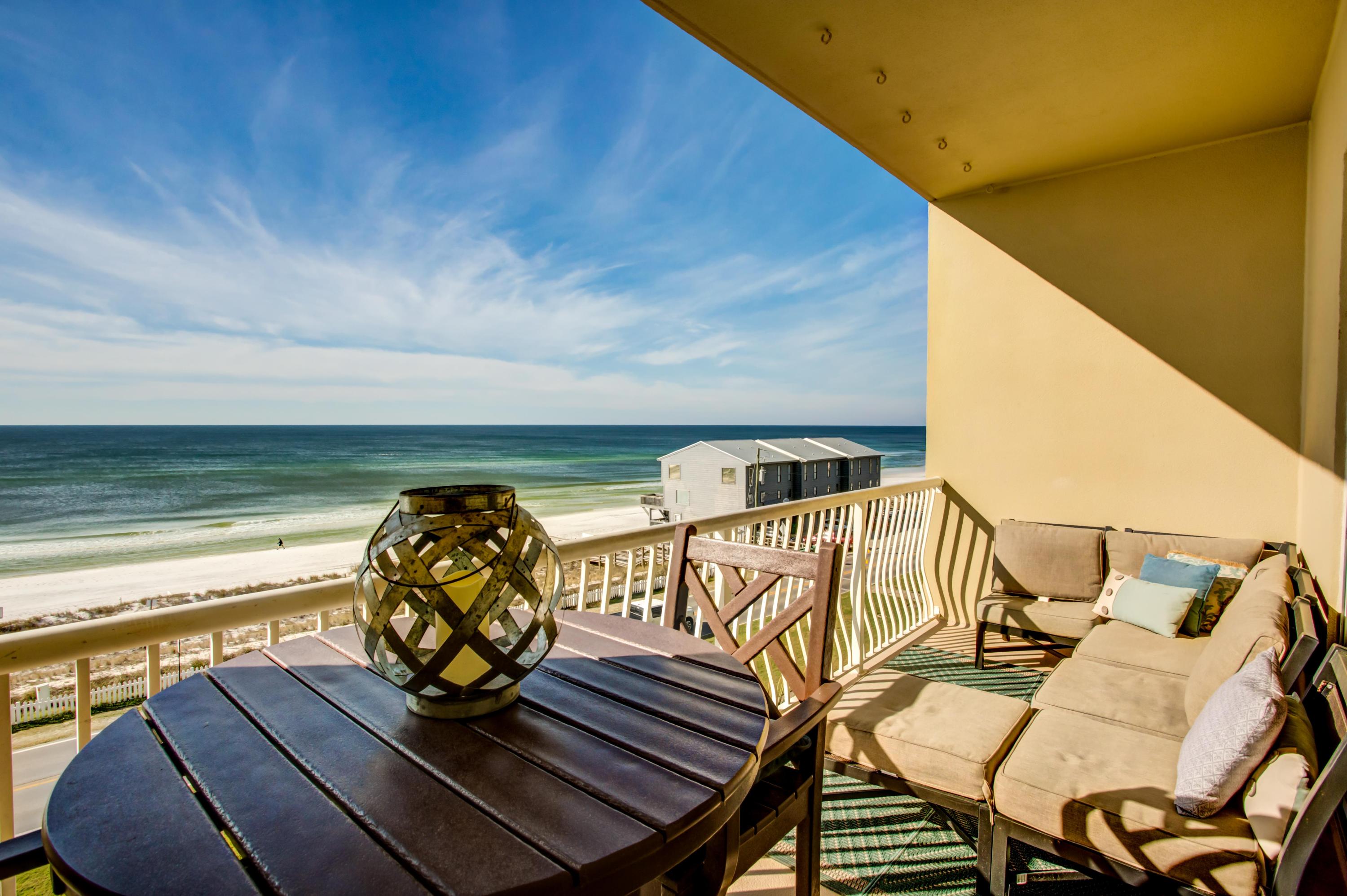 BEACH RETREAT - Residential