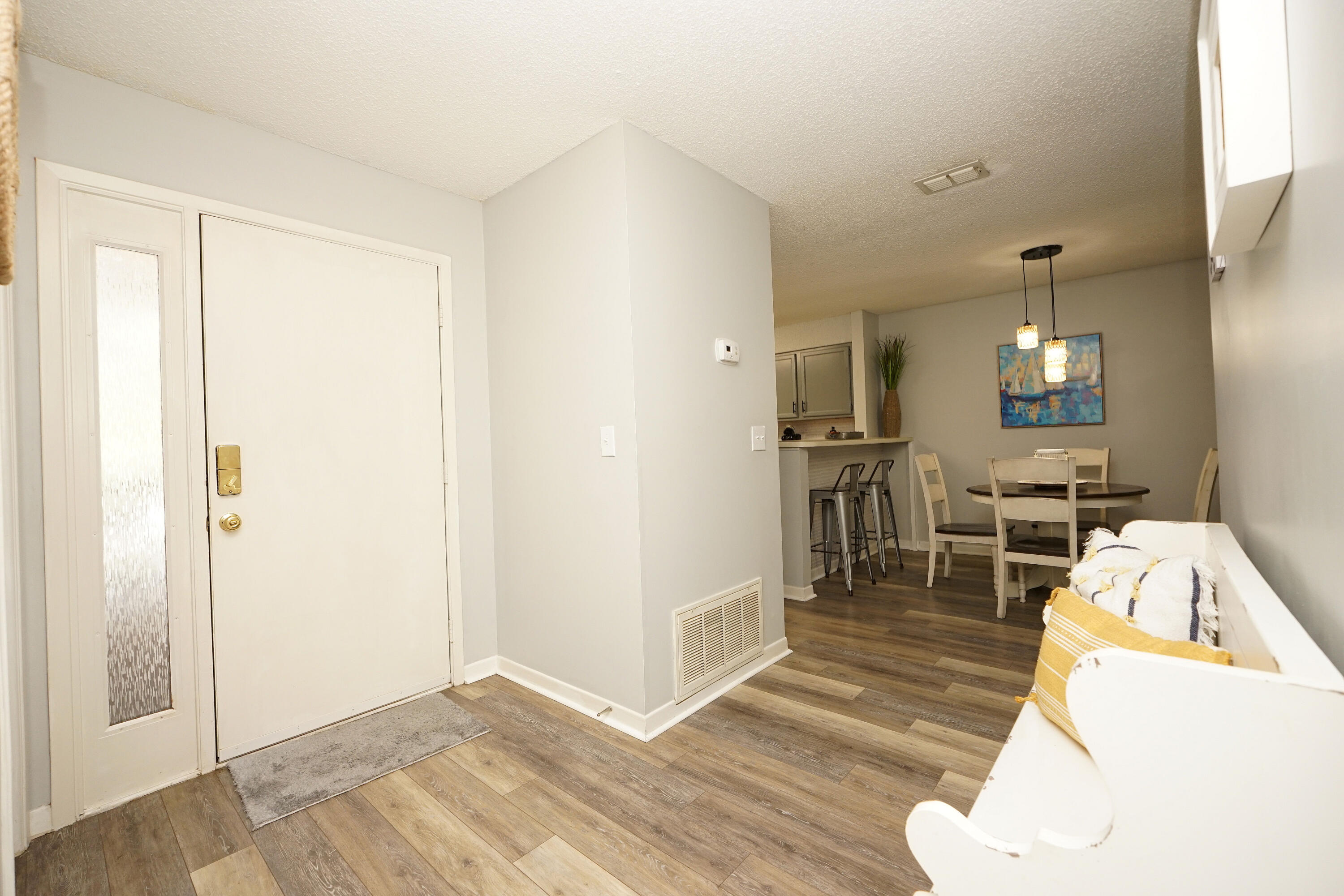 GARDEN OAKS CONDO - Residential Lease