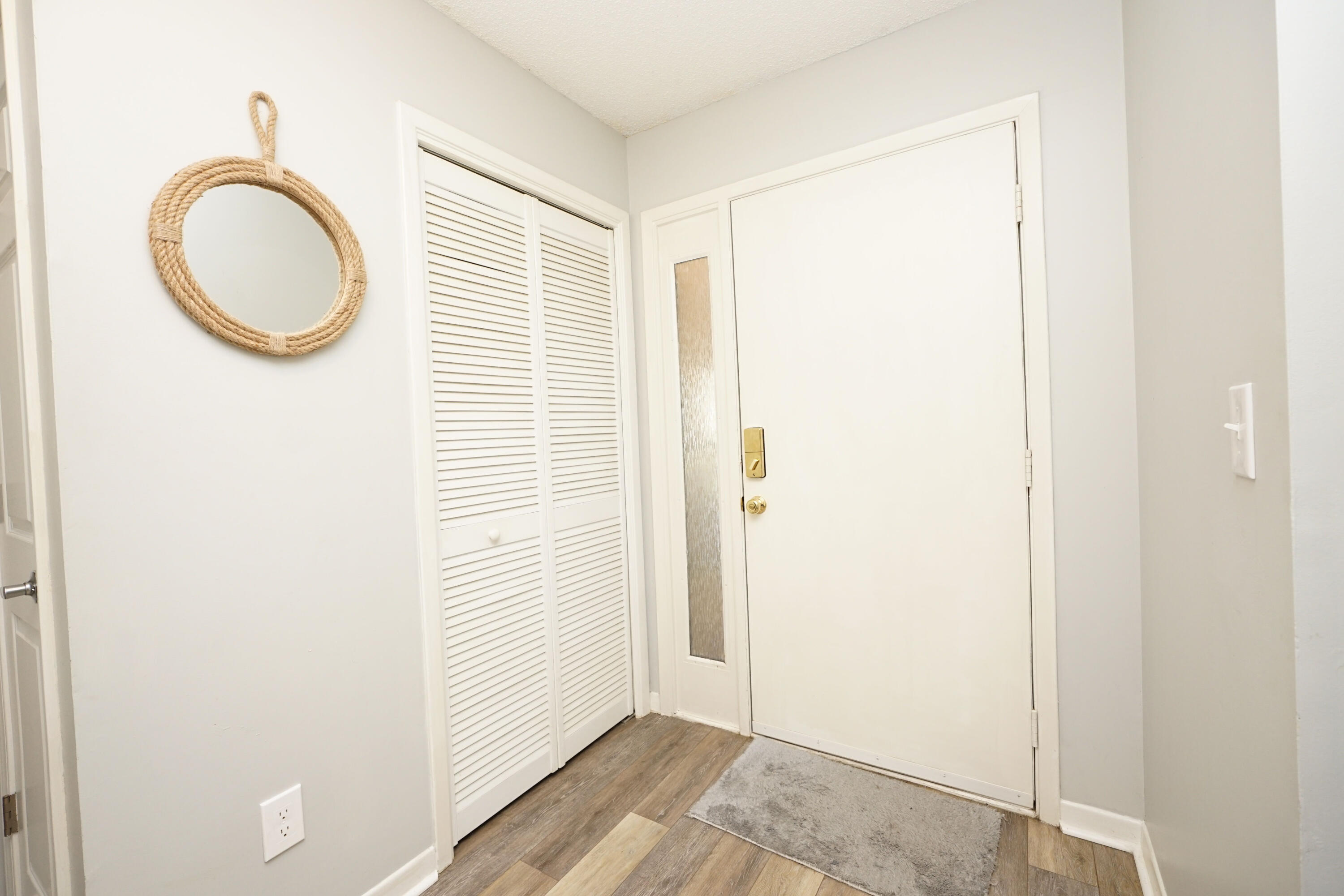 GARDEN OAKS CONDO - Residential Lease