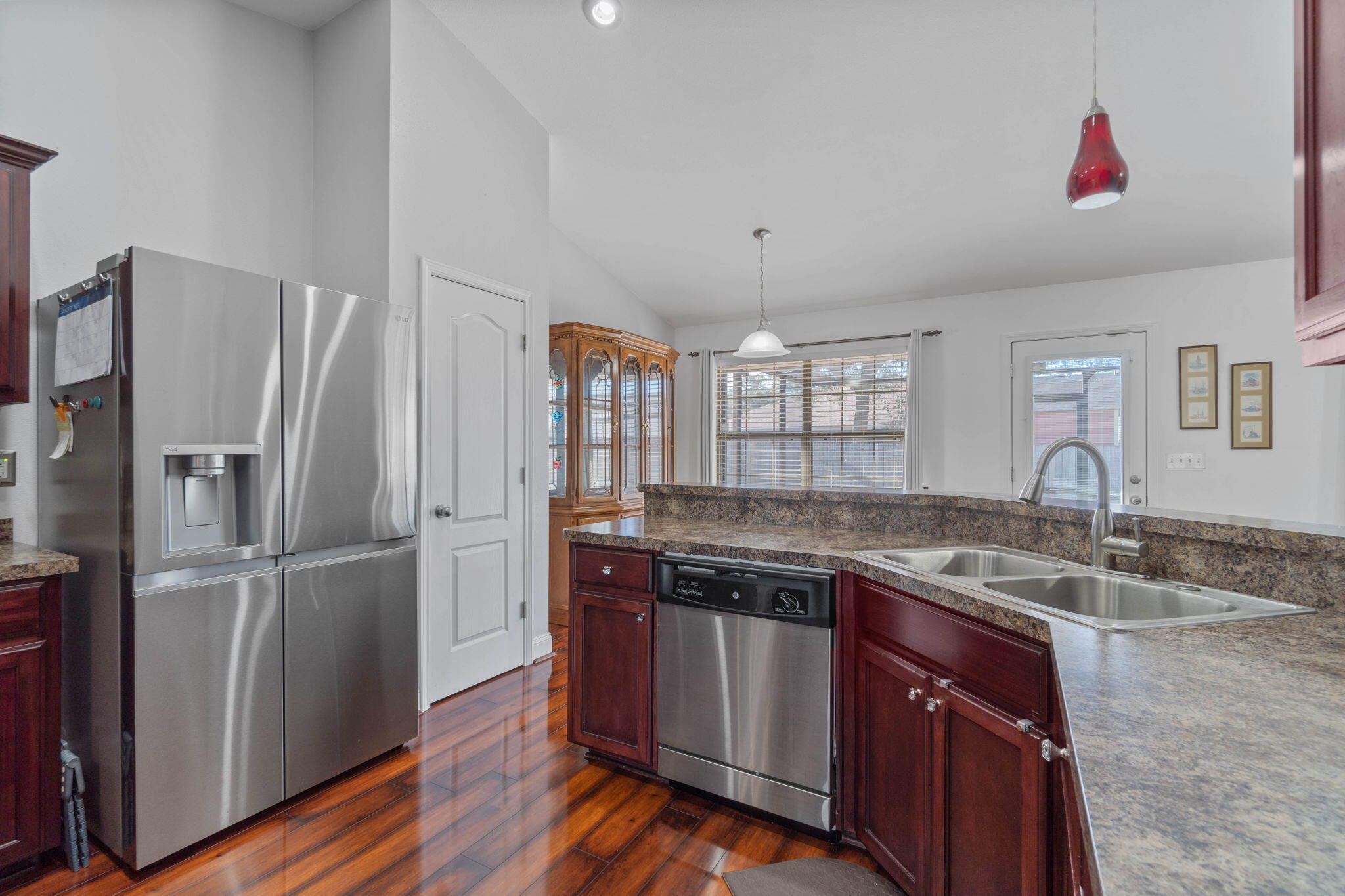 WATERSTONE - Residential