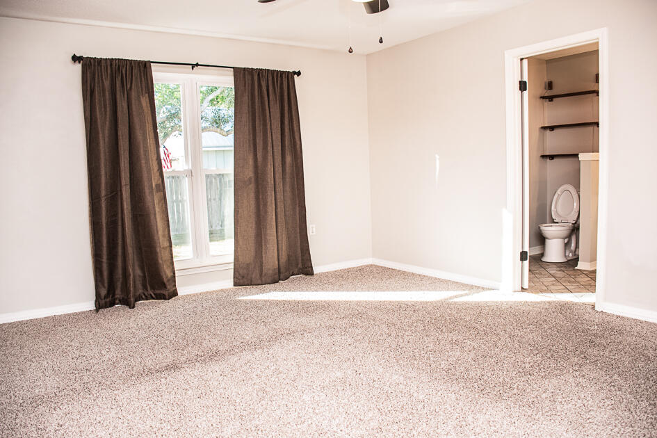 PORT DIXIE - Residential Lease