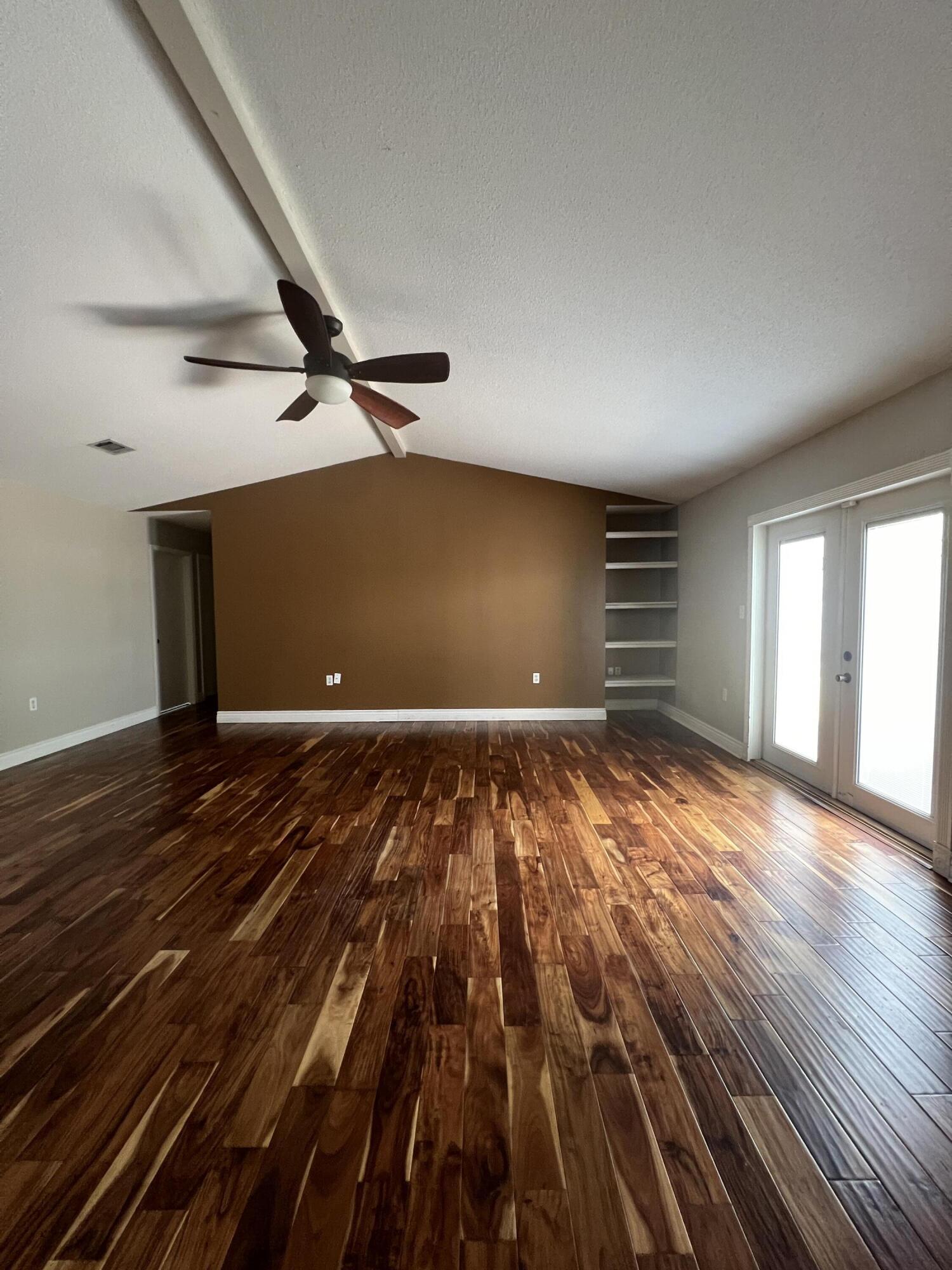 PORT DIXIE - Residential Lease