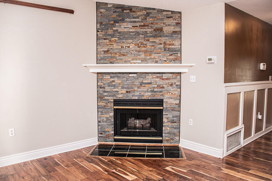 PORT DIXIE - Residential Lease