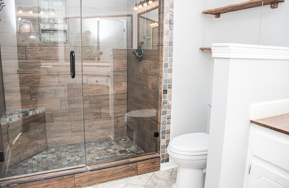 PORT DIXIE - Residential Lease