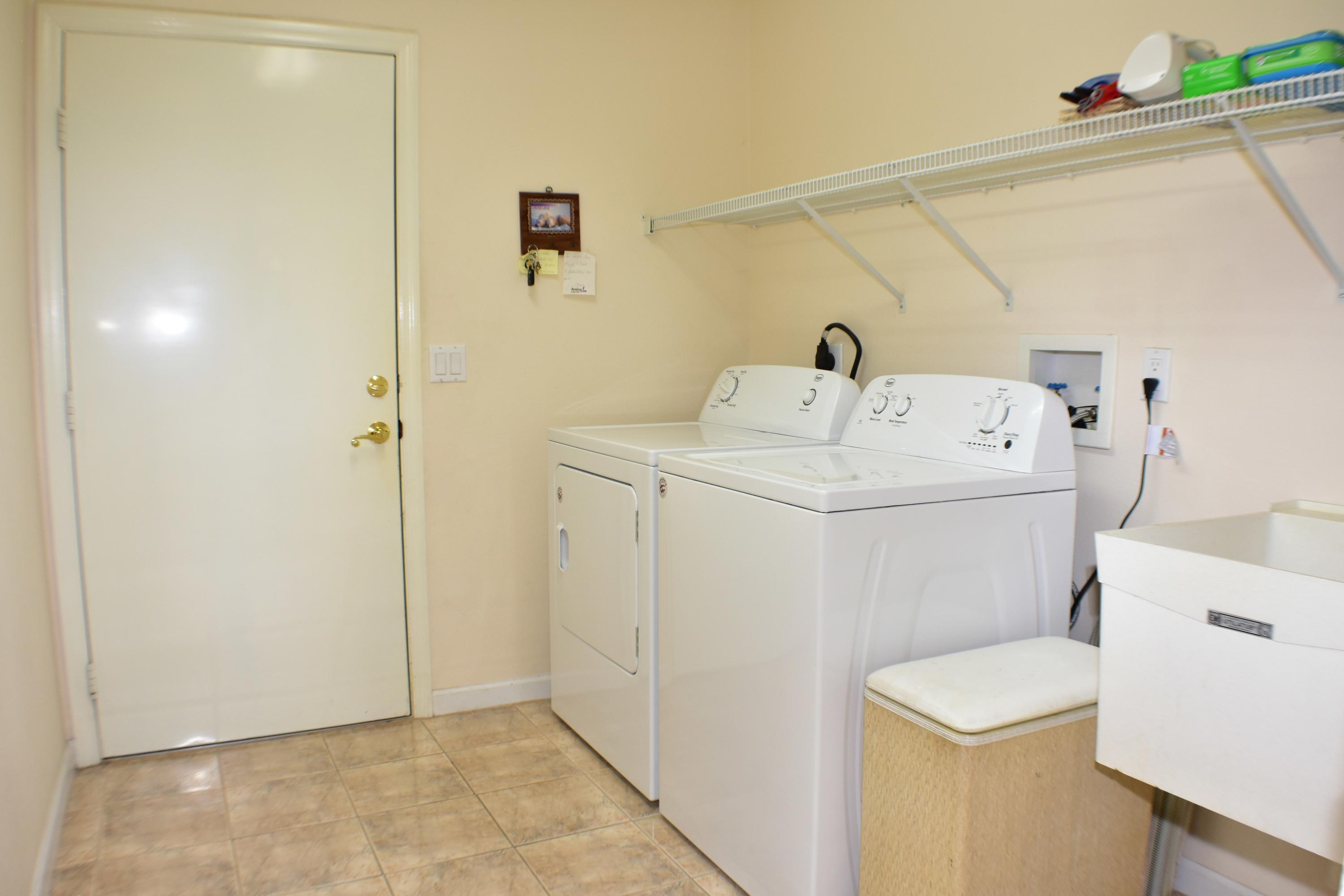 HIDDEN PINES PH 1 - Residential