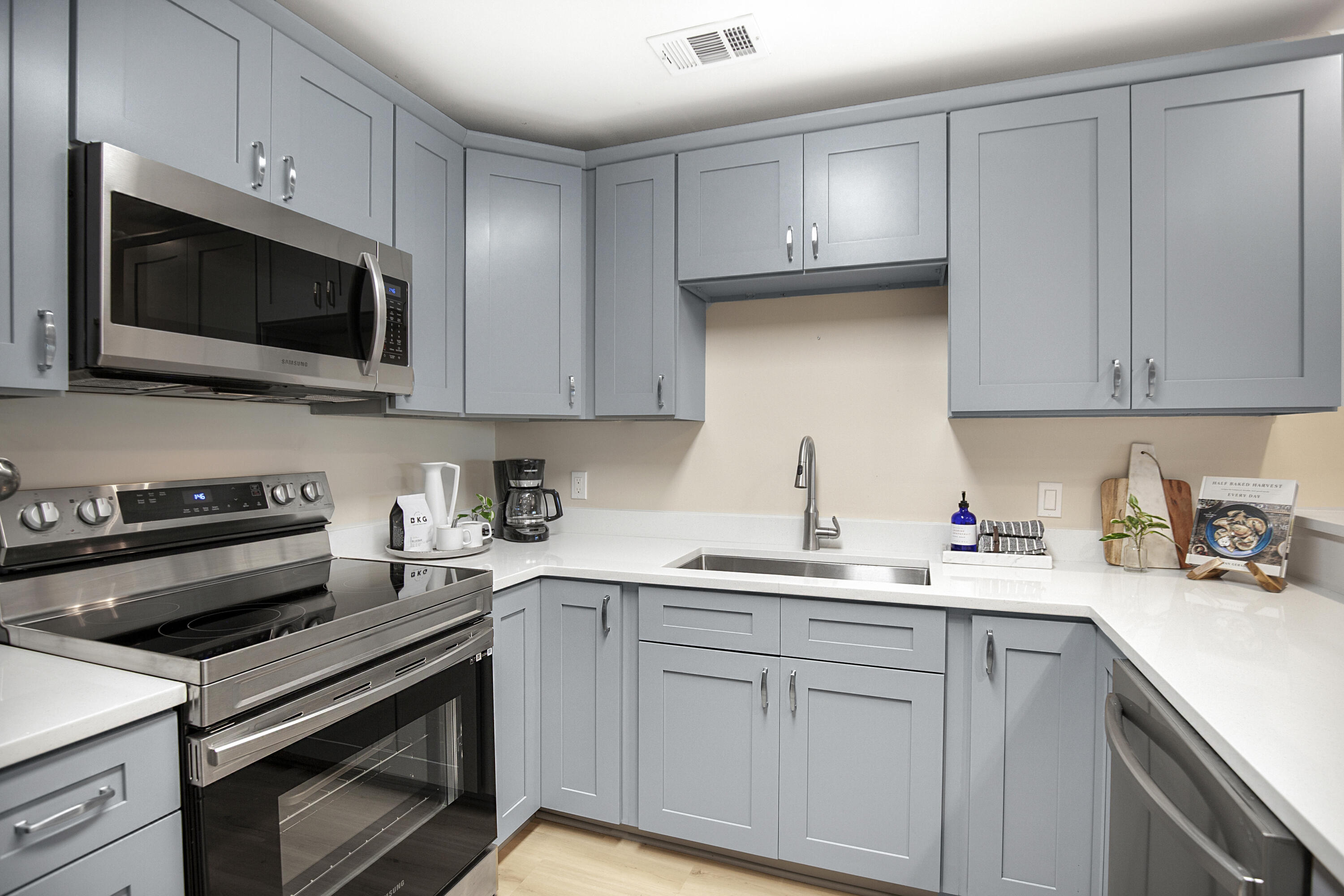 SEASCAPE CONDO PH 7 - Residential