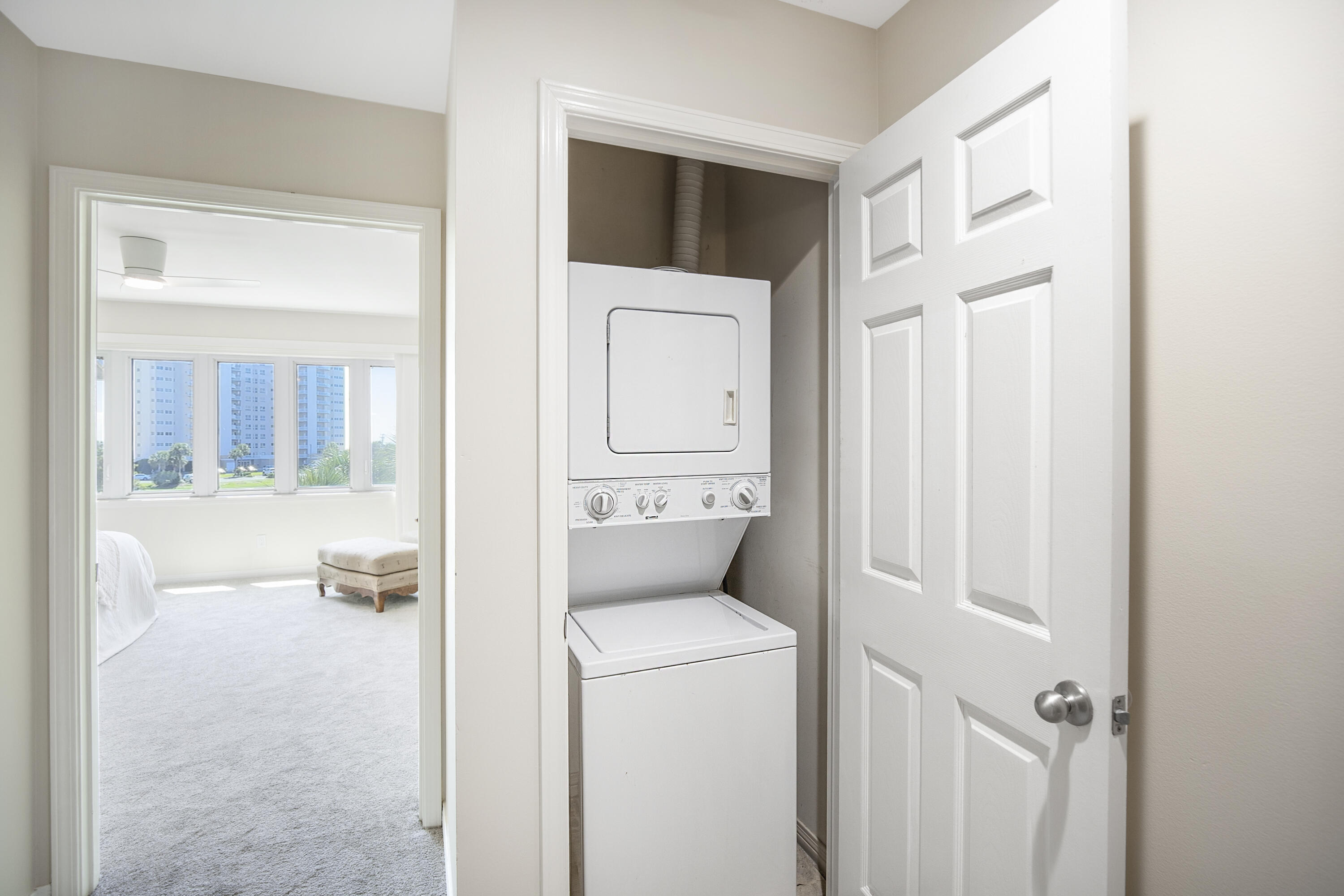 SEASCAPE CONDO PH 7 - Residential