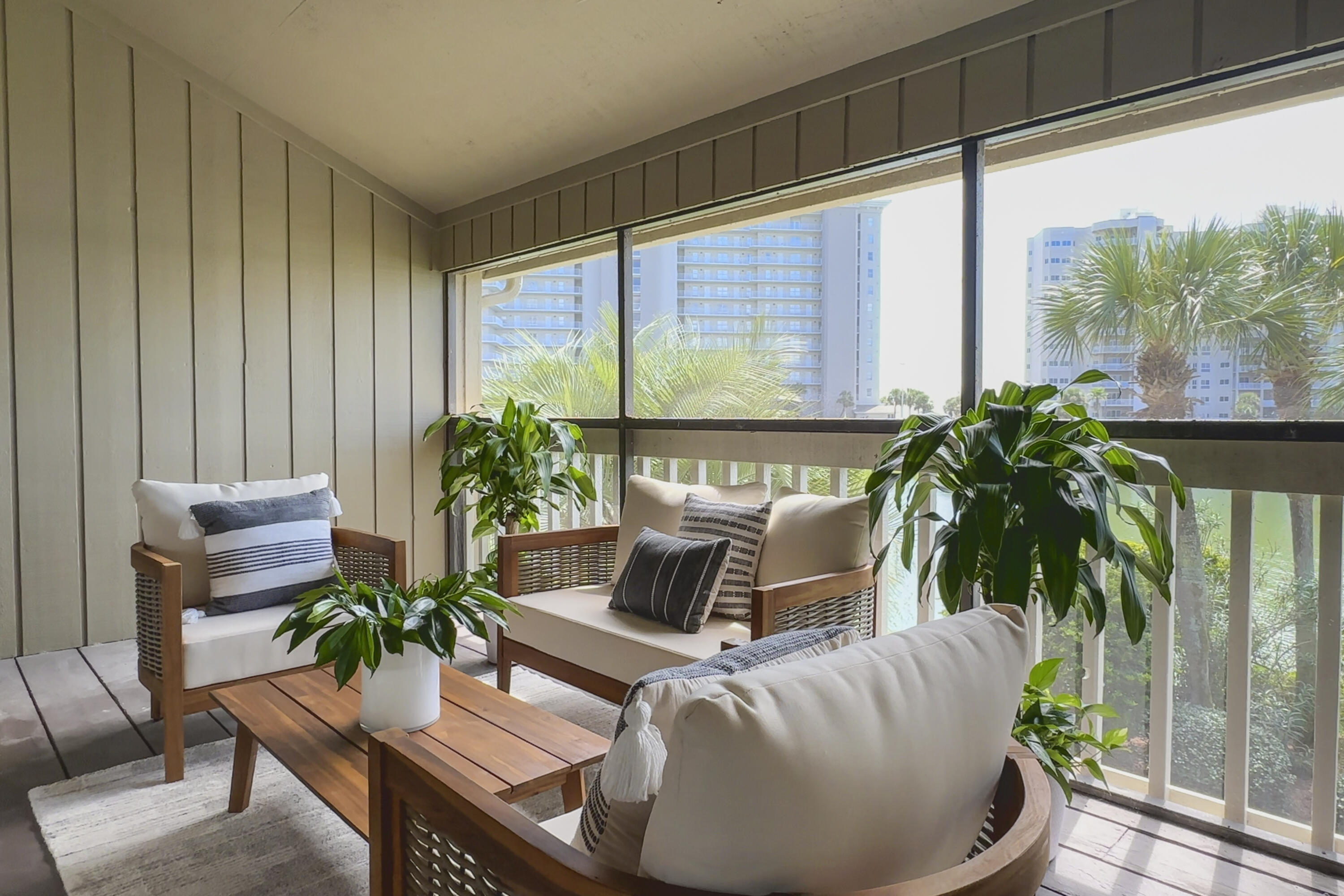 SEASCAPE CONDO PH 7 - Residential