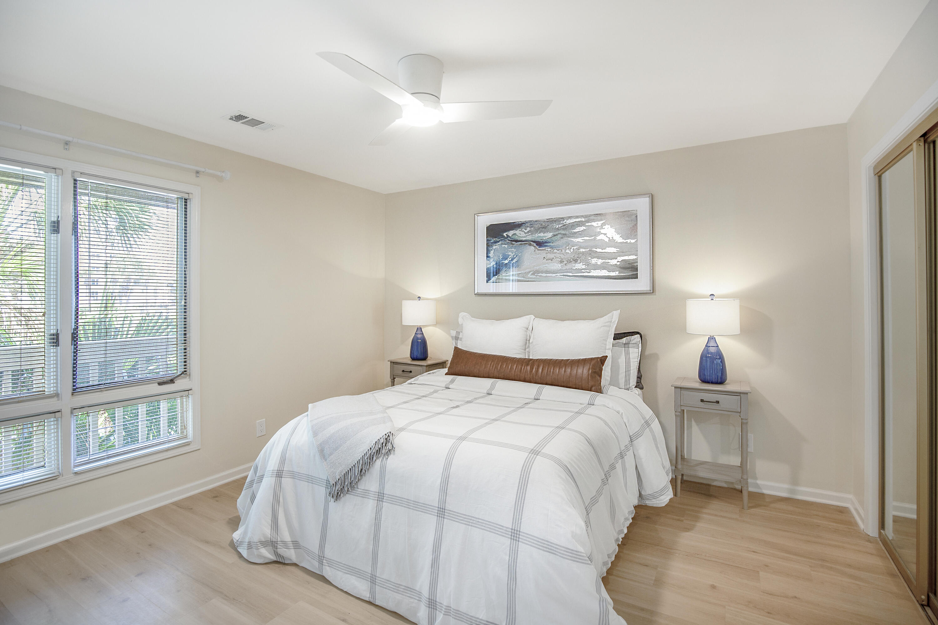 SEASCAPE CONDO PH 7 - Residential