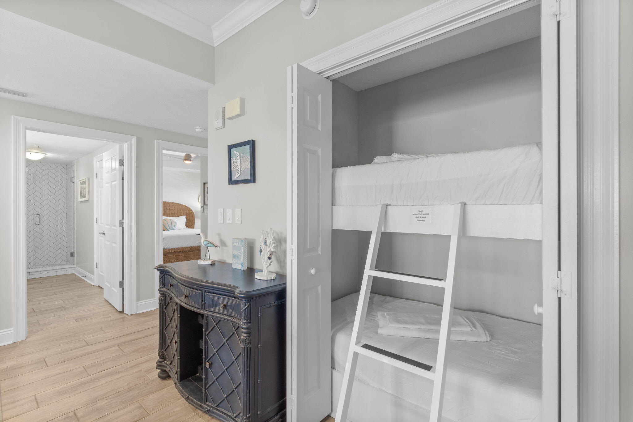 TREASURE ISLAND - Residential