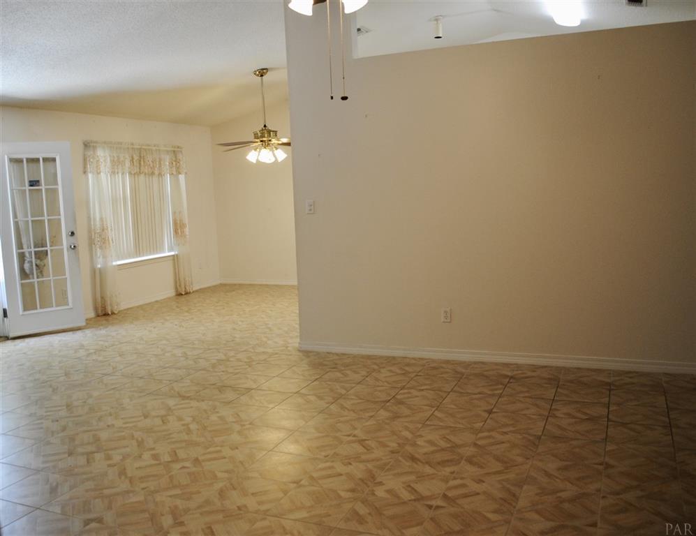 BISCAYNE POINTE - Residential