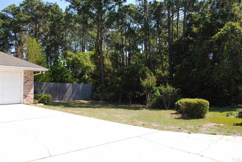 BISCAYNE POINTE - Residential