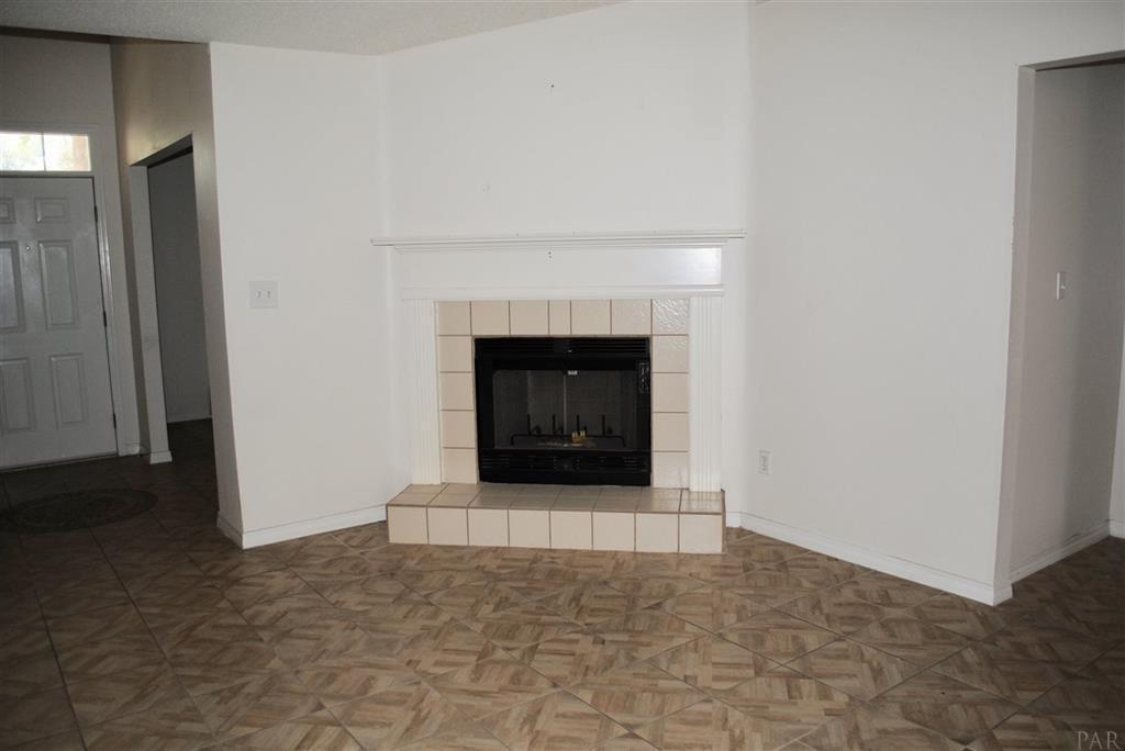 BISCAYNE POINTE - Residential