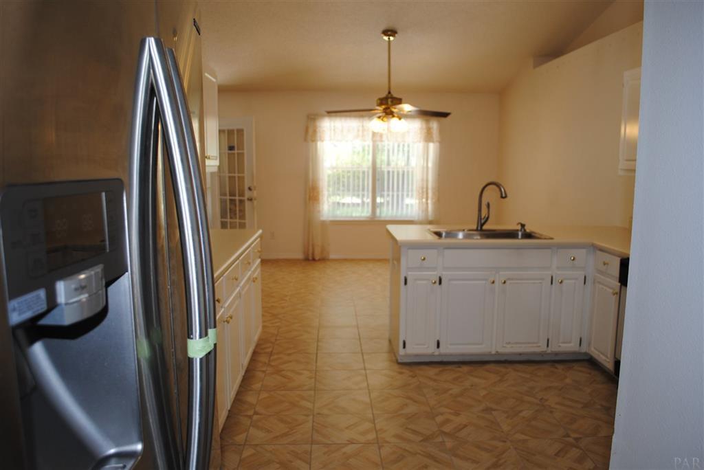 BISCAYNE POINTE - Residential