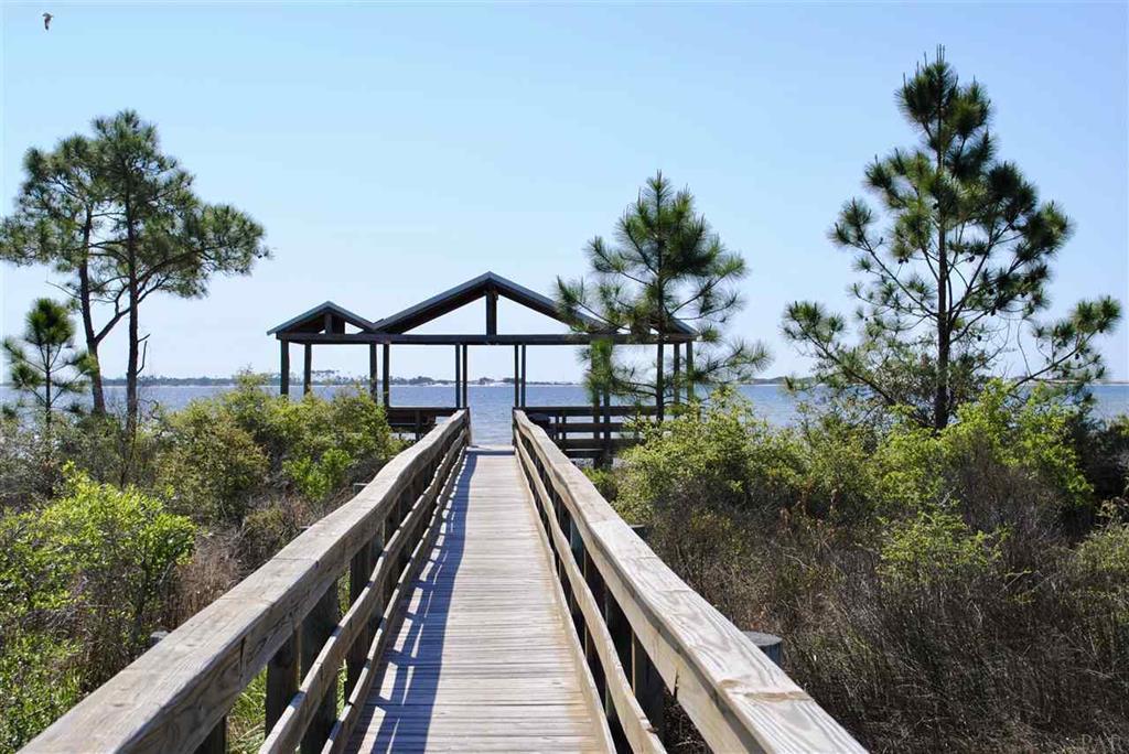 BISCAYNE POINTE - Residential