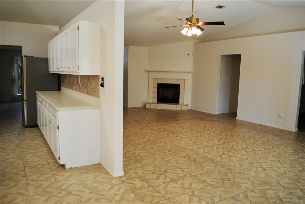 BISCAYNE POINTE - Residential