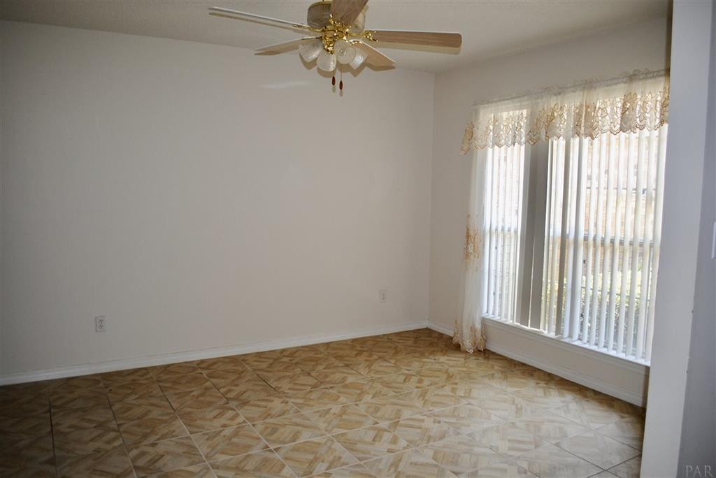 BISCAYNE POINTE - Residential