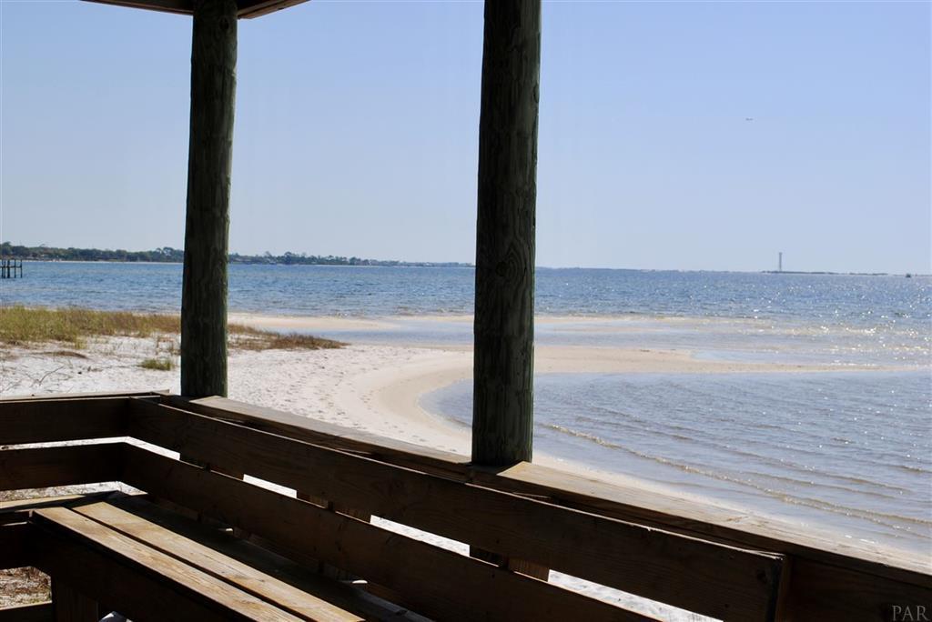 BISCAYNE POINTE - Residential