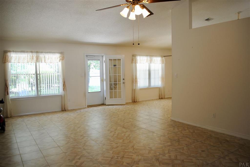 BISCAYNE POINTE - Residential