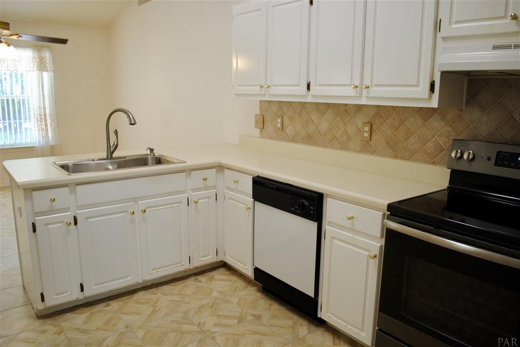 BISCAYNE POINTE - Residential