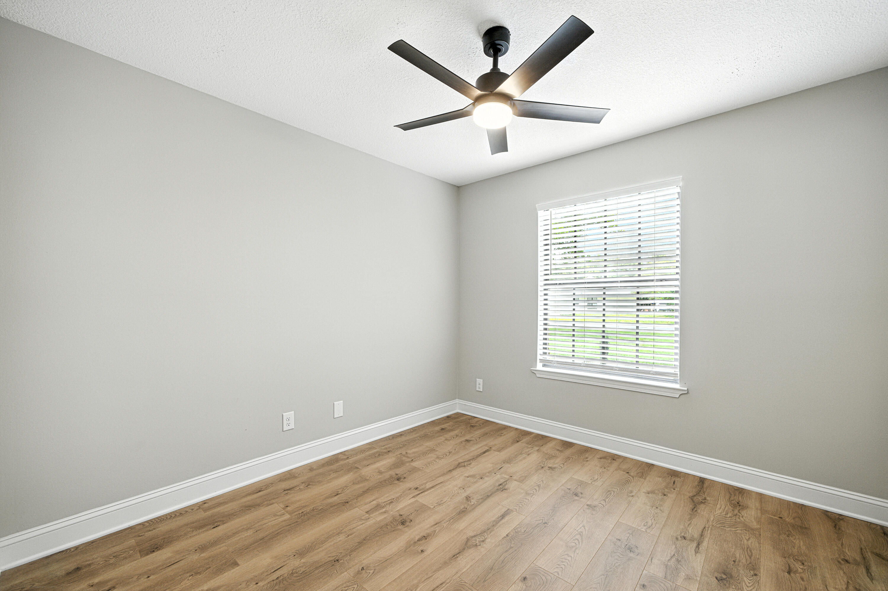 KELL-AIRE GARDENS - Residential