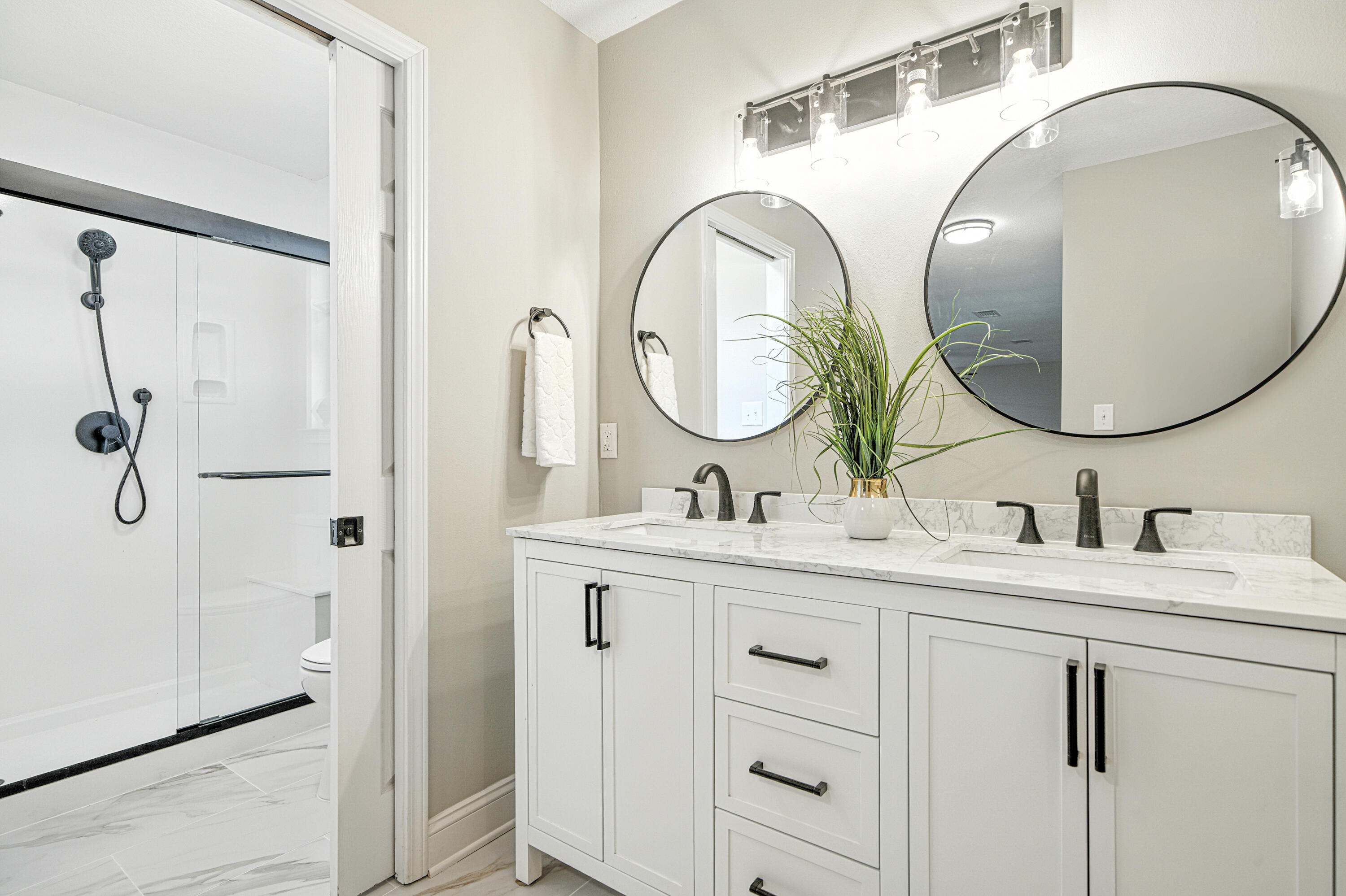 KELL-AIRE GARDENS - Residential