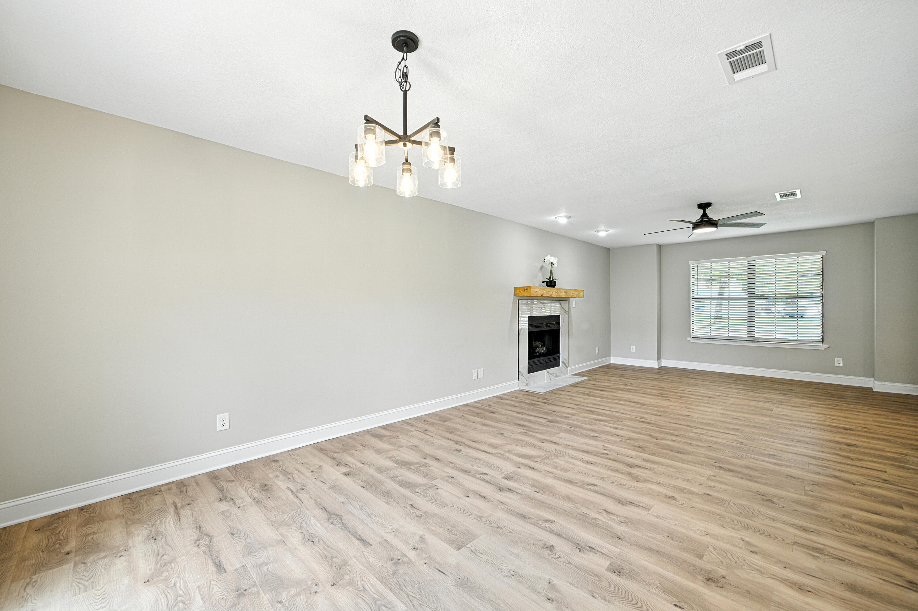 KELL-AIRE GARDENS - Residential