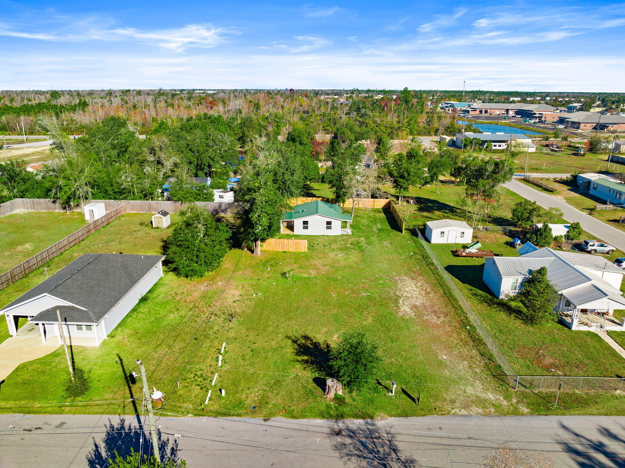 NO RECORDED SUBDIVISION - Land