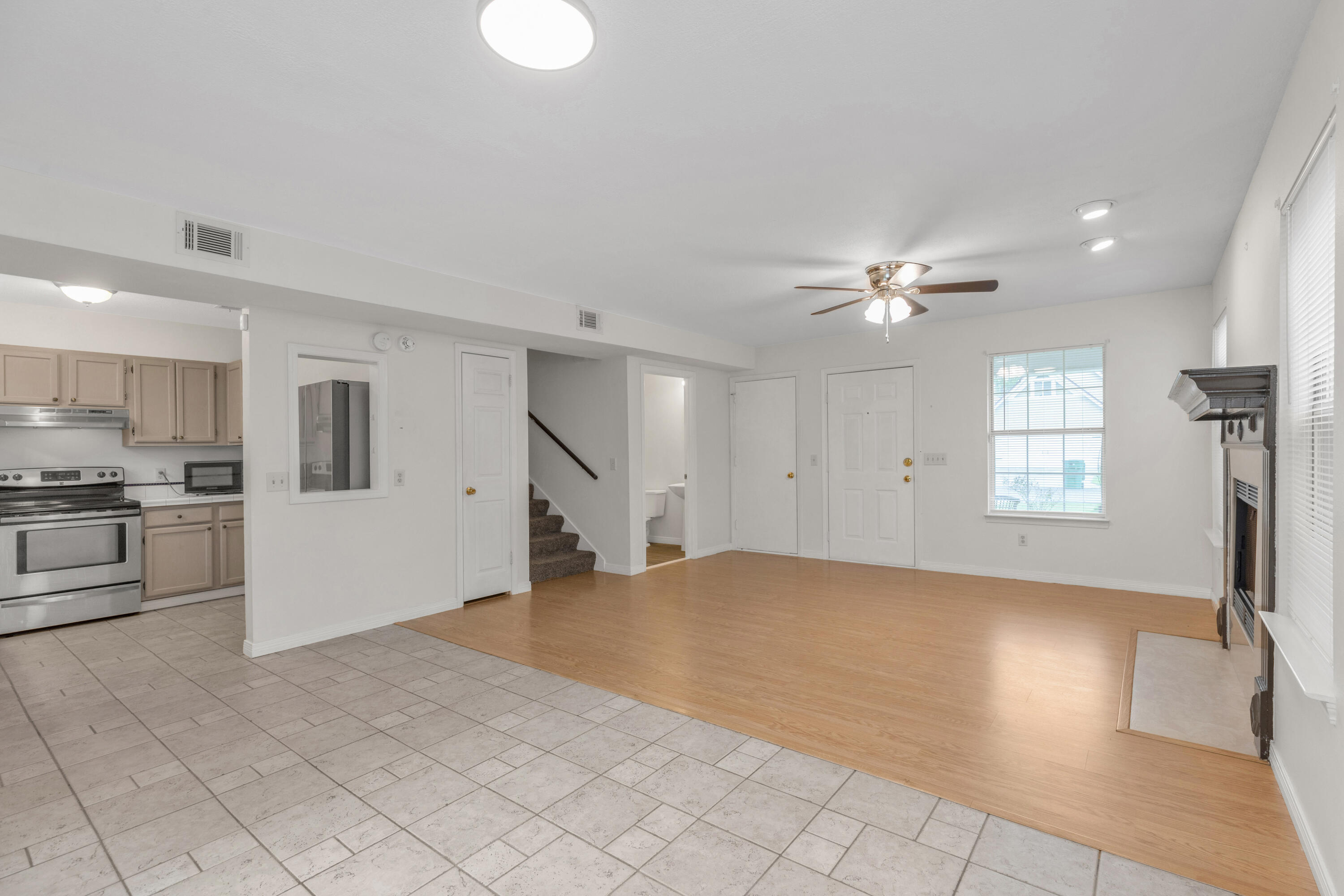 CHARLESTON - Residential Lease