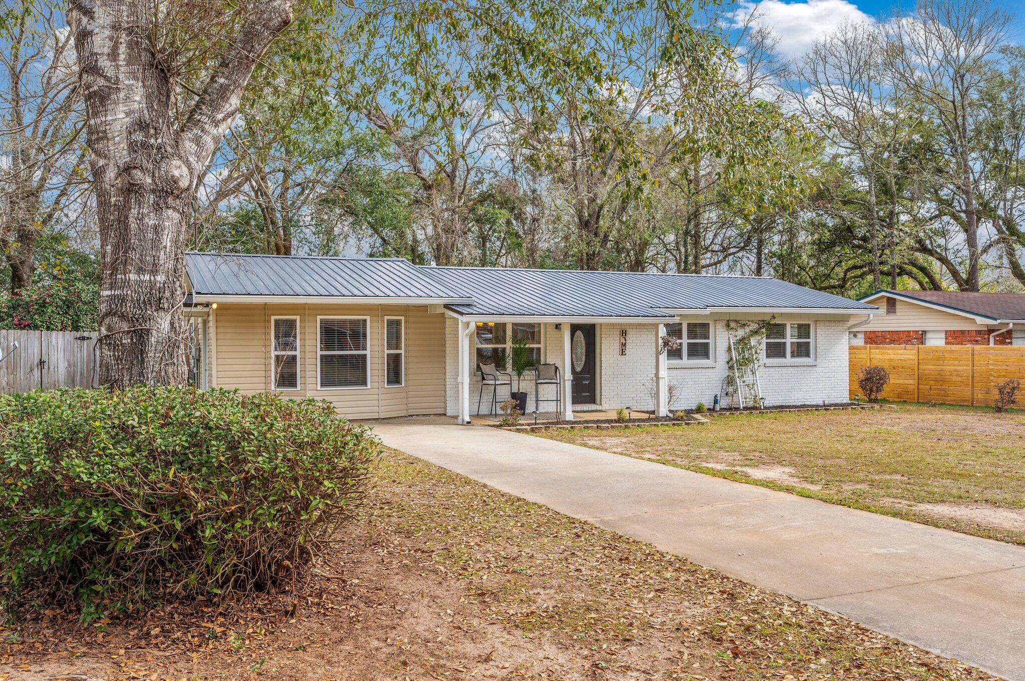 QUIET OAKS S/D - Residential