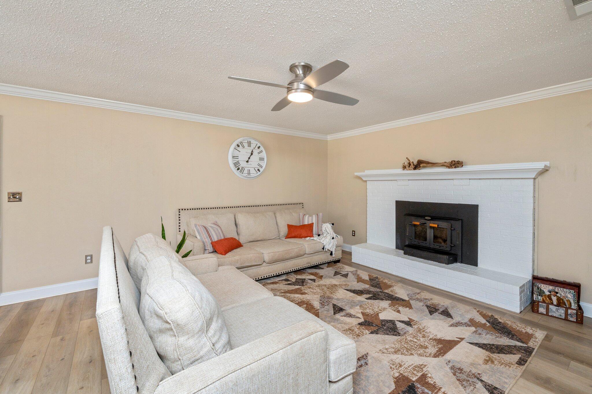 QUIET OAKS S/D - Residential