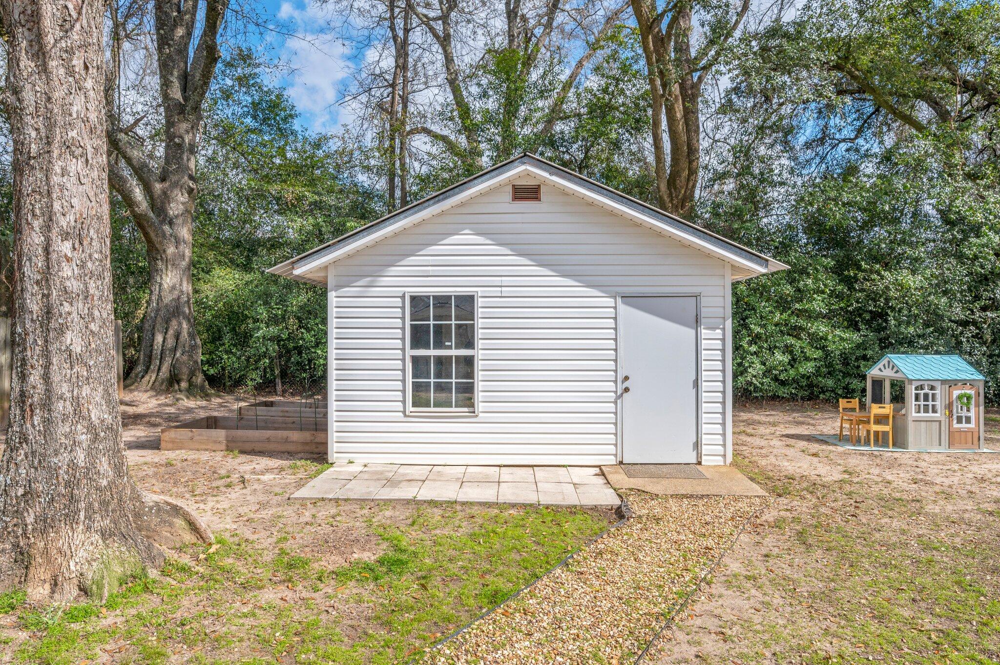 QUIET OAKS S/D - Residential