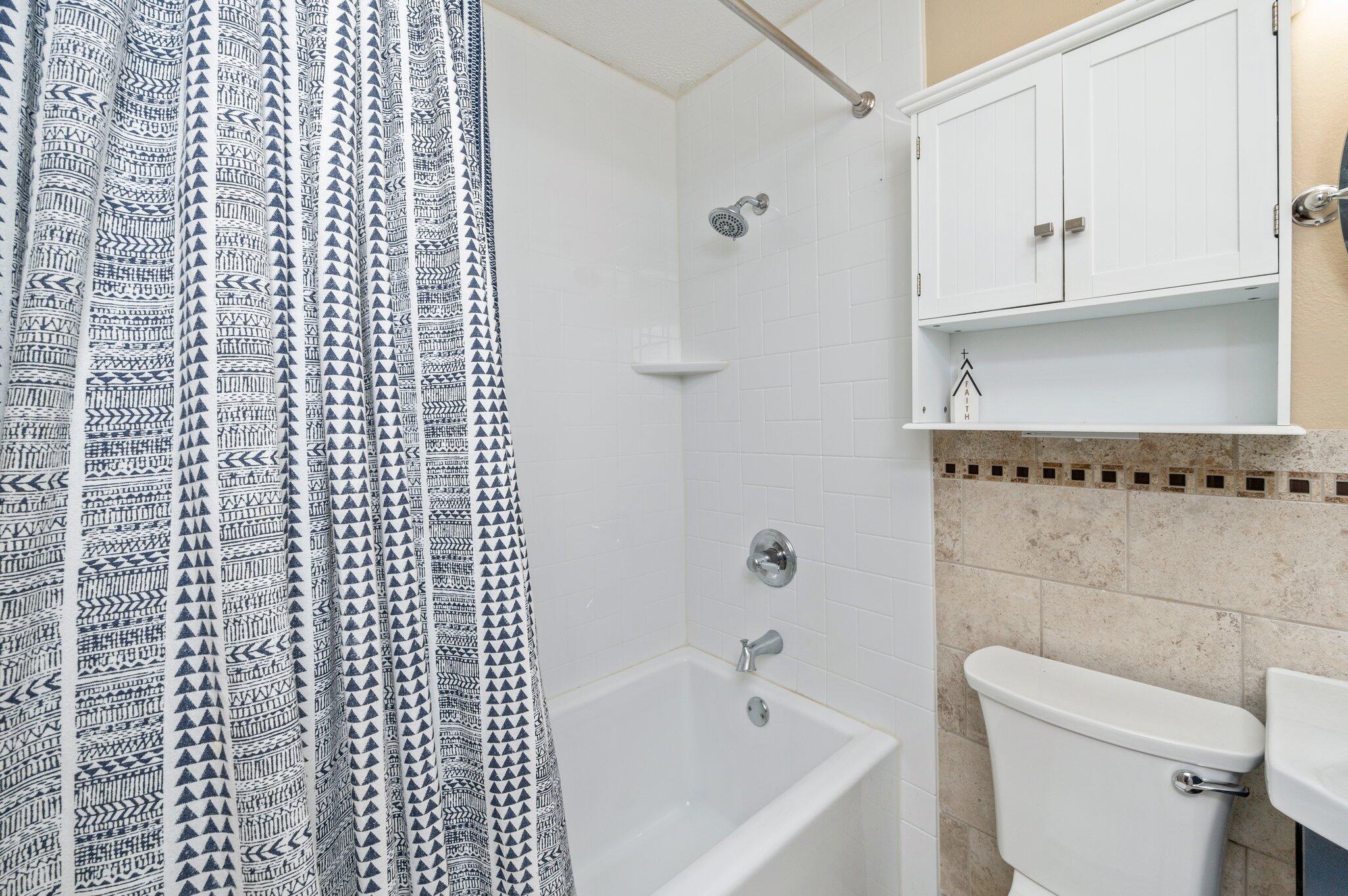 QUIET OAKS S/D - Residential