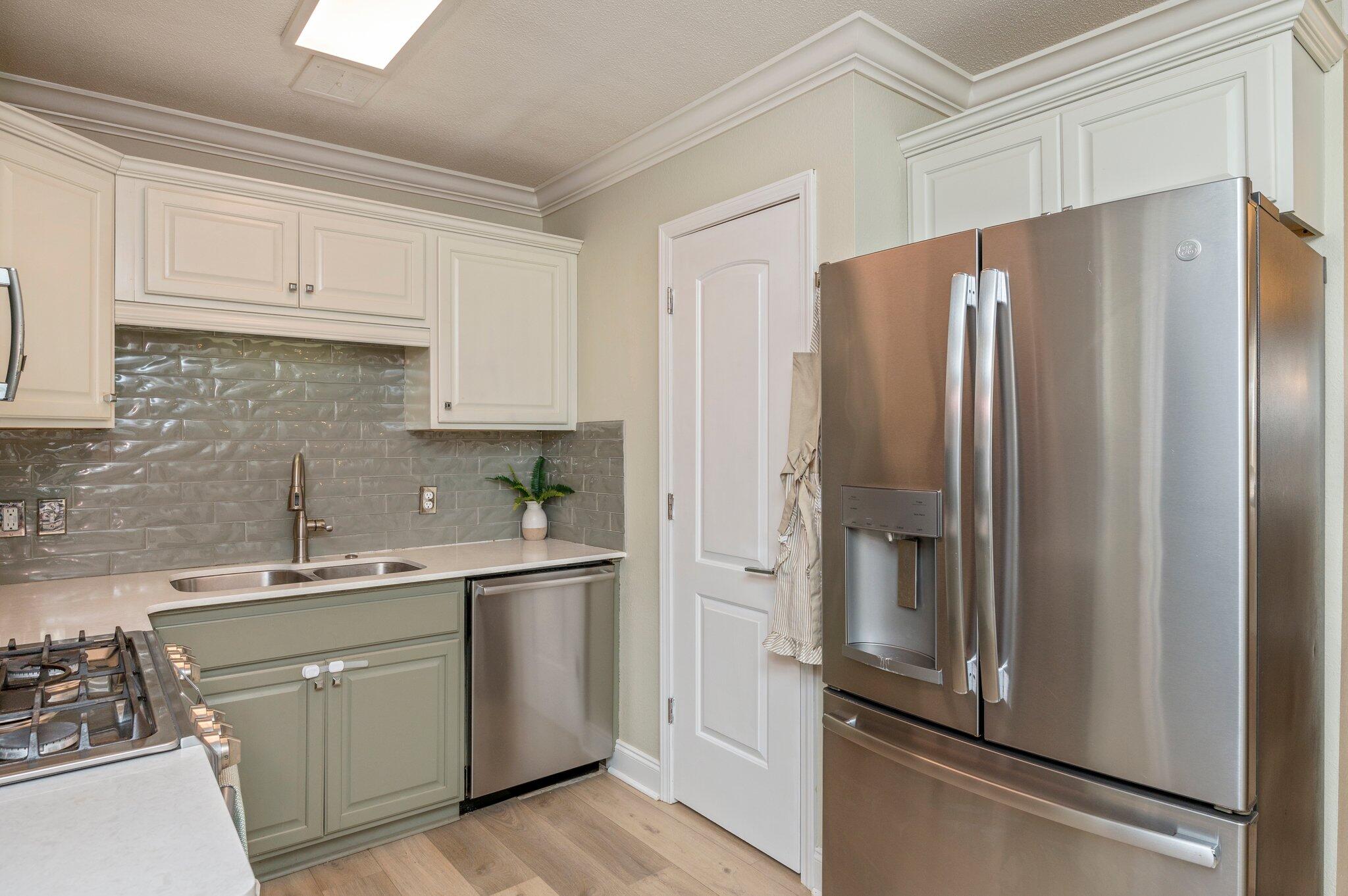 QUIET OAKS S/D - Residential