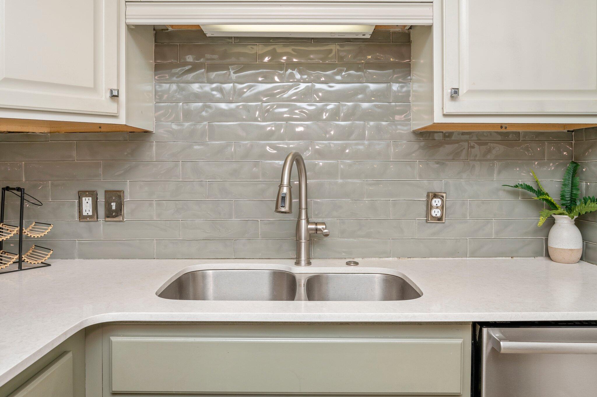 QUIET OAKS S/D - Residential