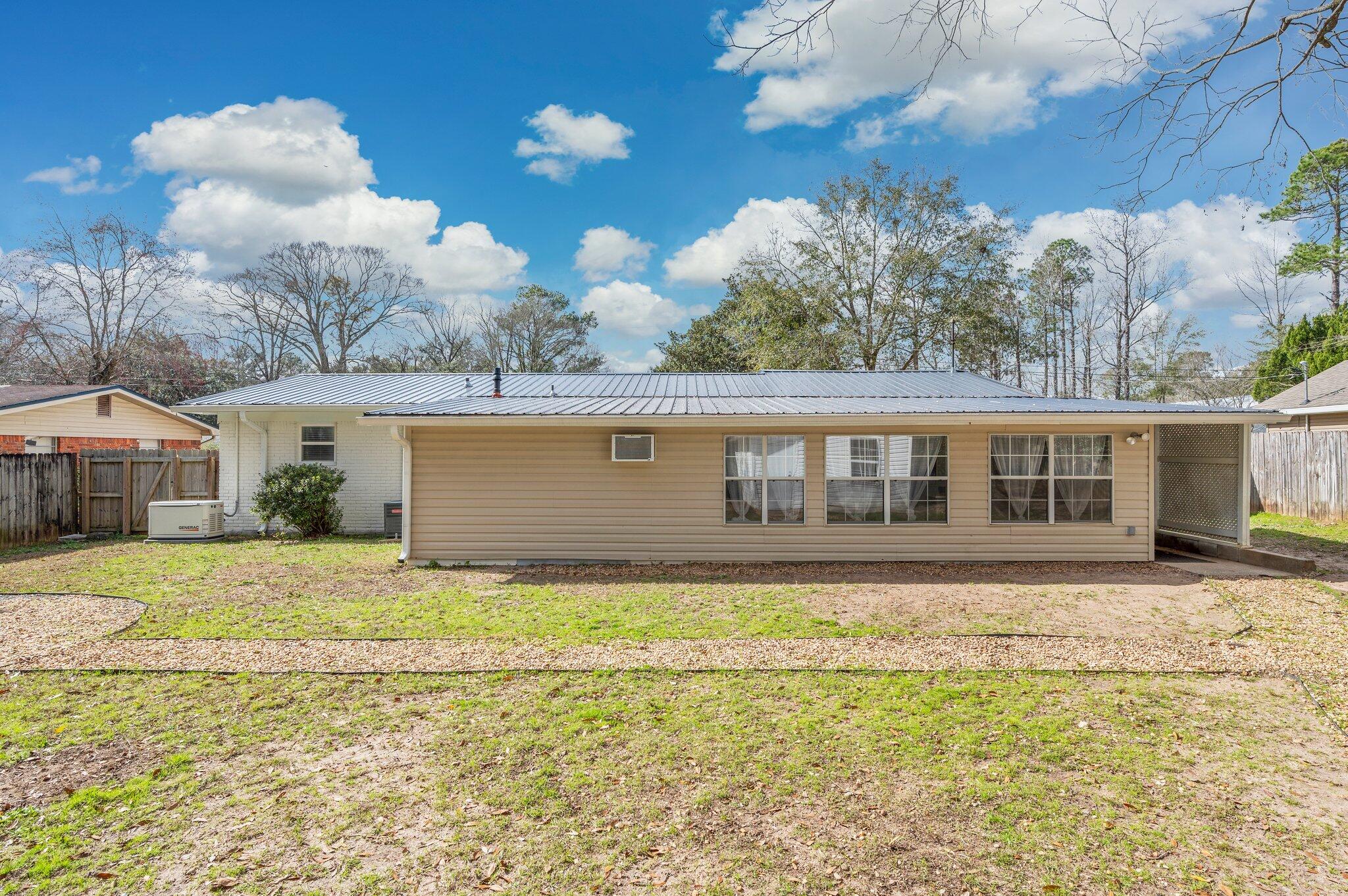 QUIET OAKS S/D - Residential