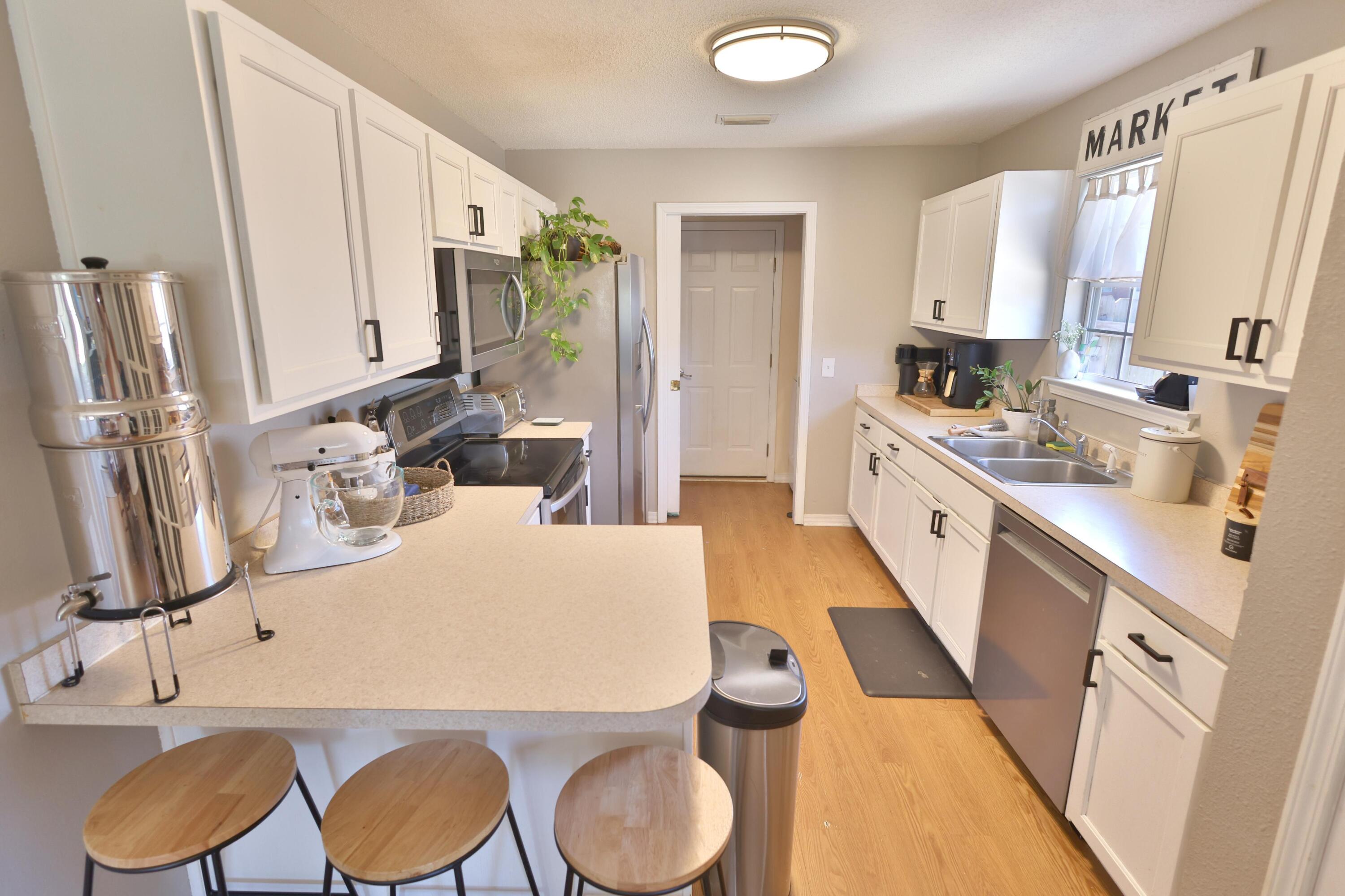 NAVARRE 2ND ADDITION - Residential