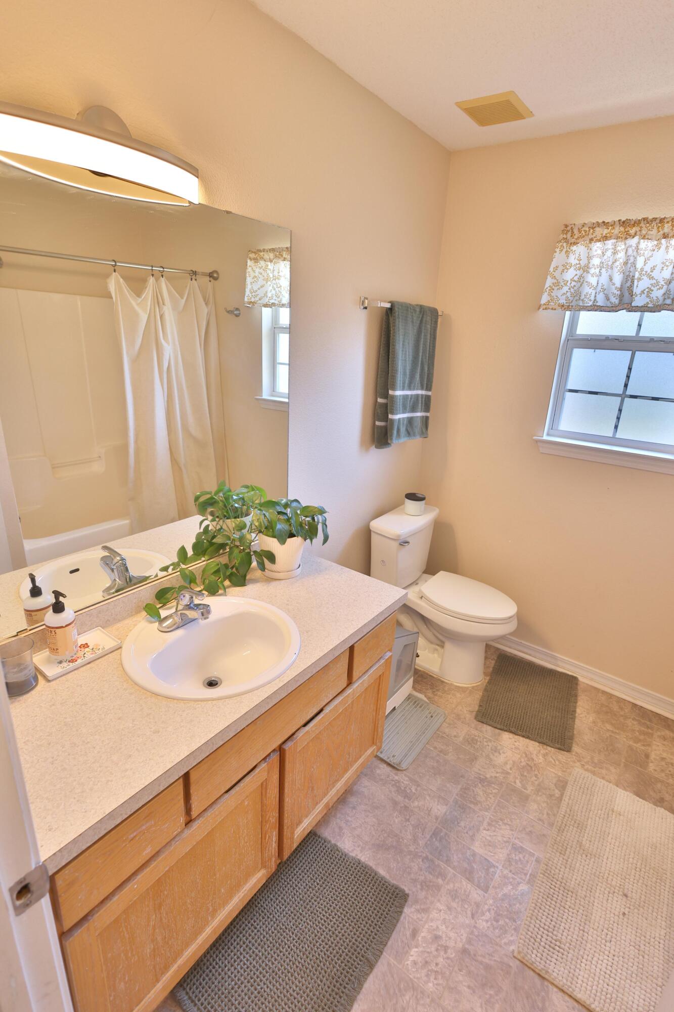 NAVARRE 2ND ADDITION - Residential