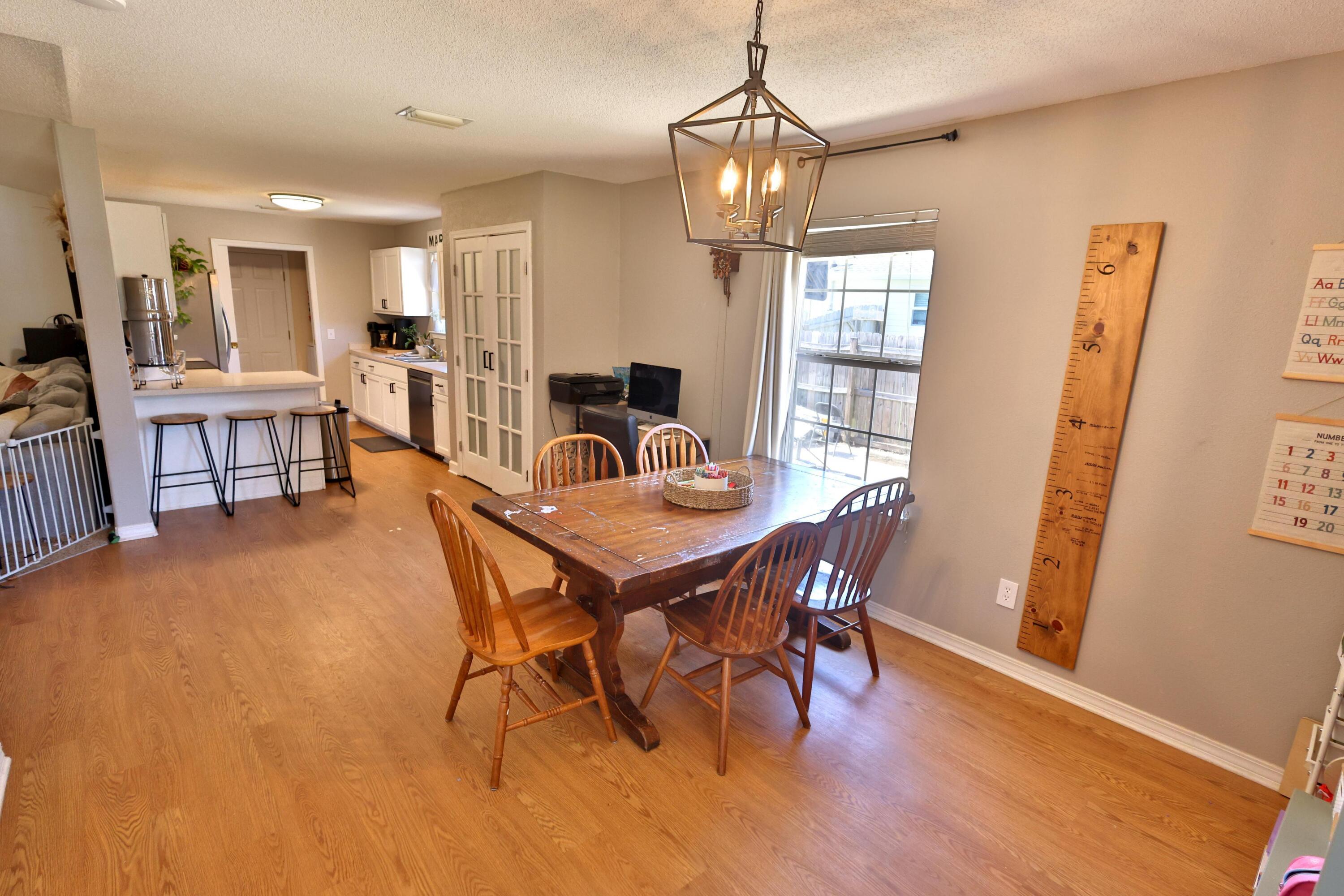 NAVARRE 2ND ADDITION - Residential