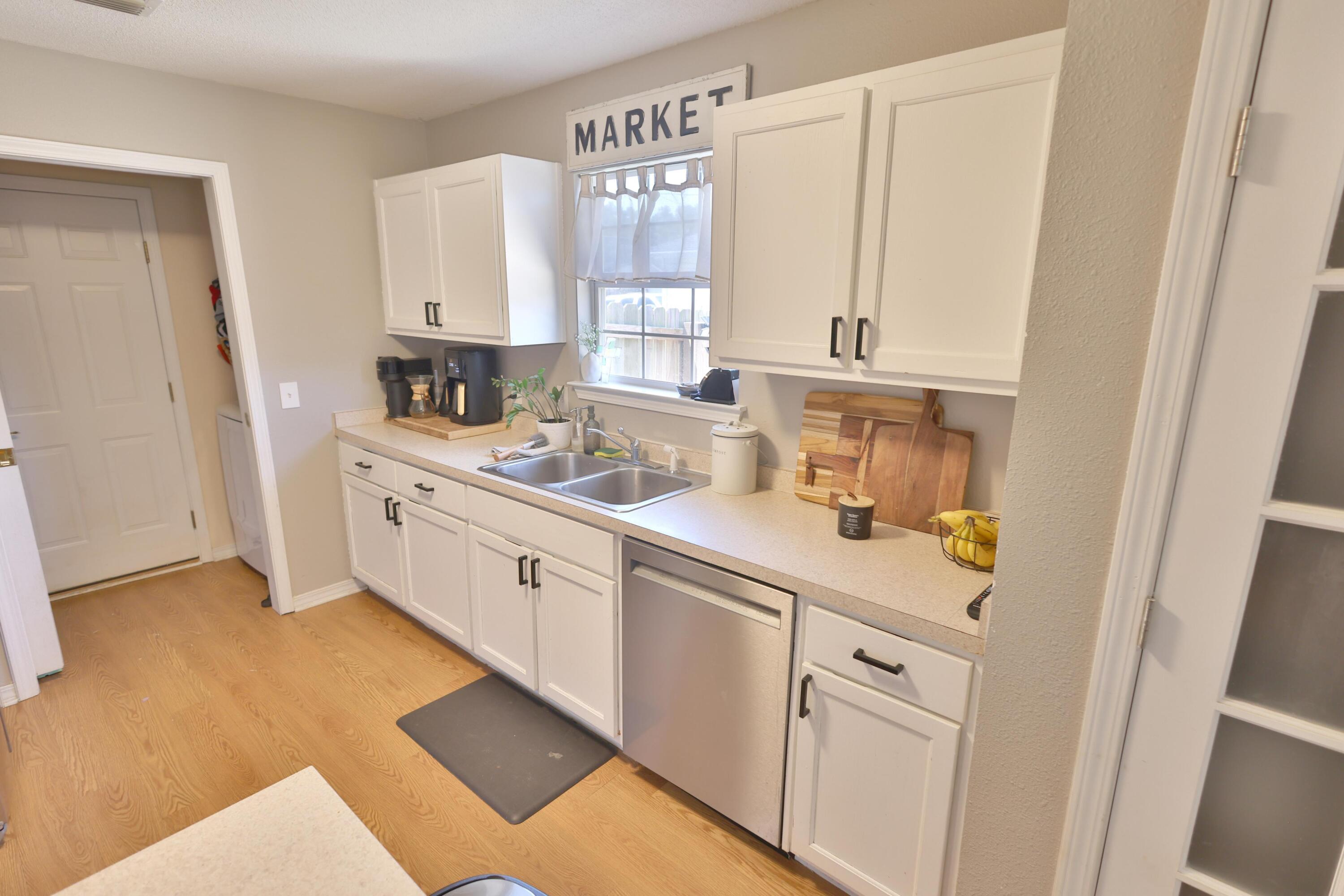 NAVARRE 2ND ADDITION - Residential