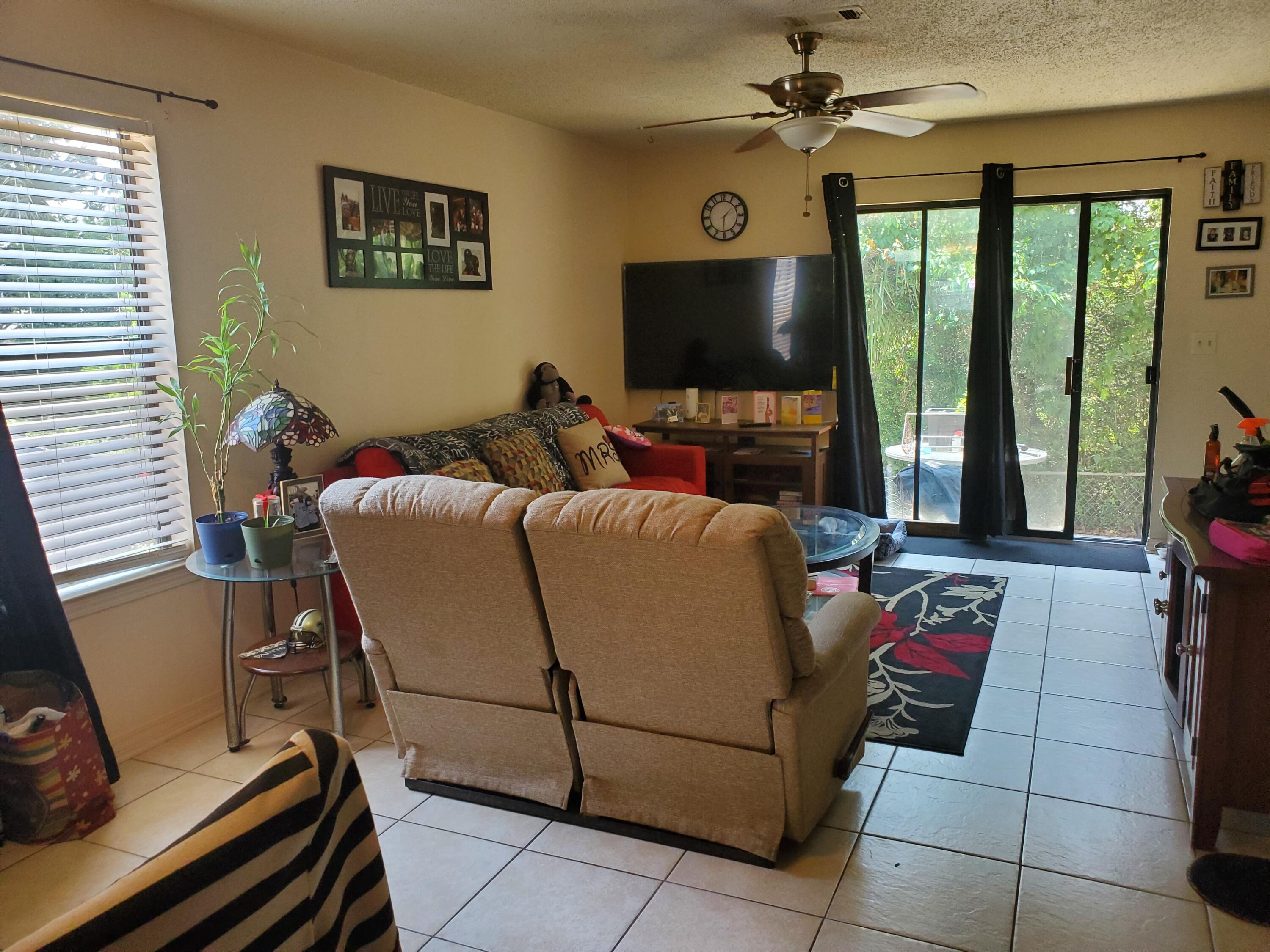 SOIGNE (SOUNDSIDE) - Residential